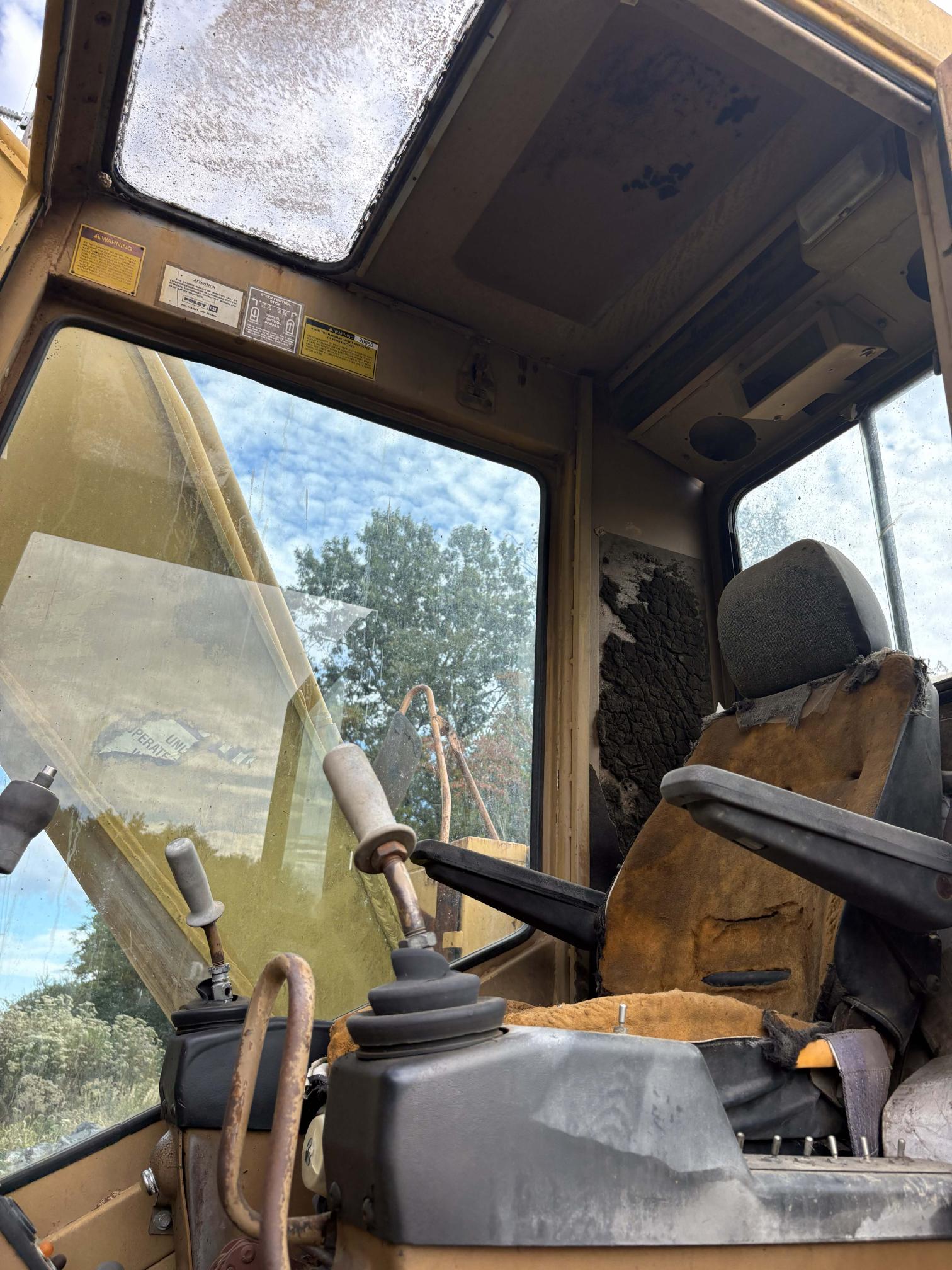 1990 CATERPILLAR 225D - Image 8