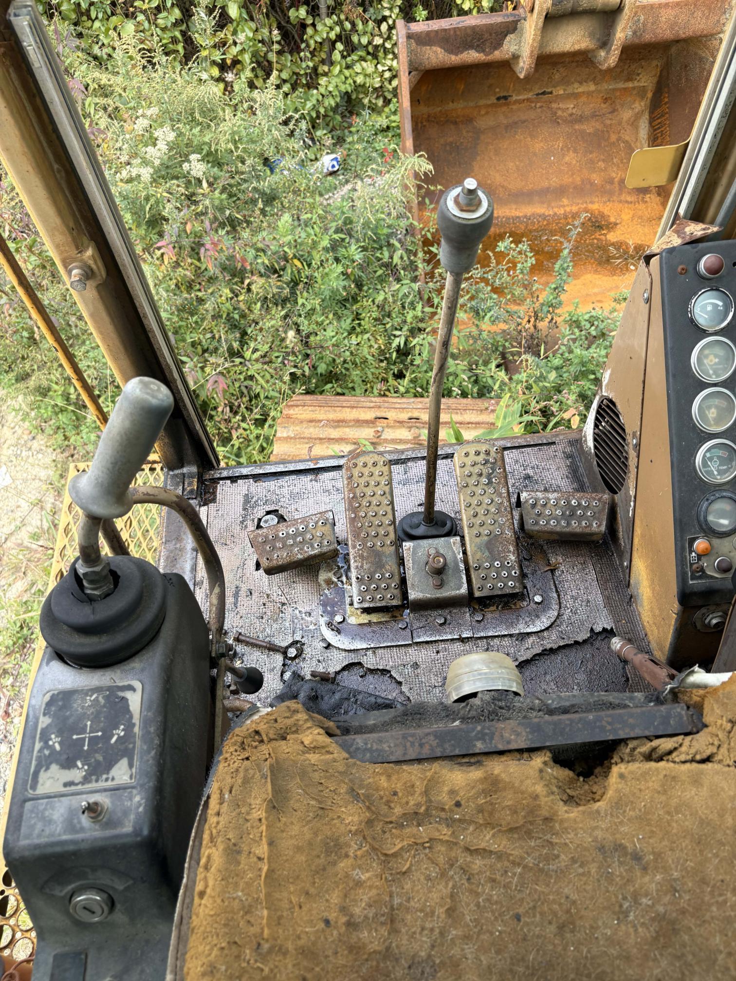 1990 CATERPILLAR 225D - Image 9