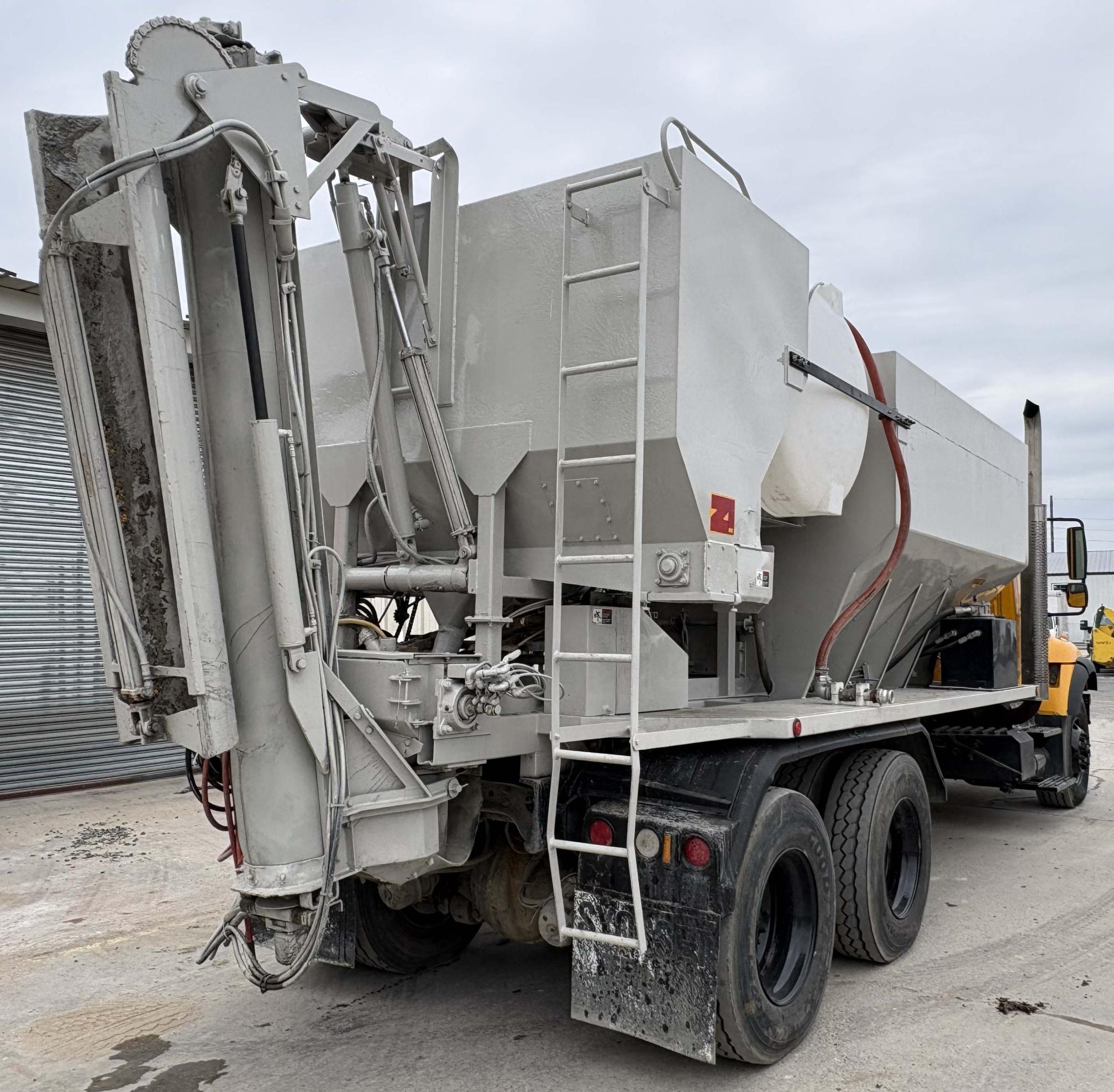 2004 INTERNATIONAL 7400 - view 5 of 26