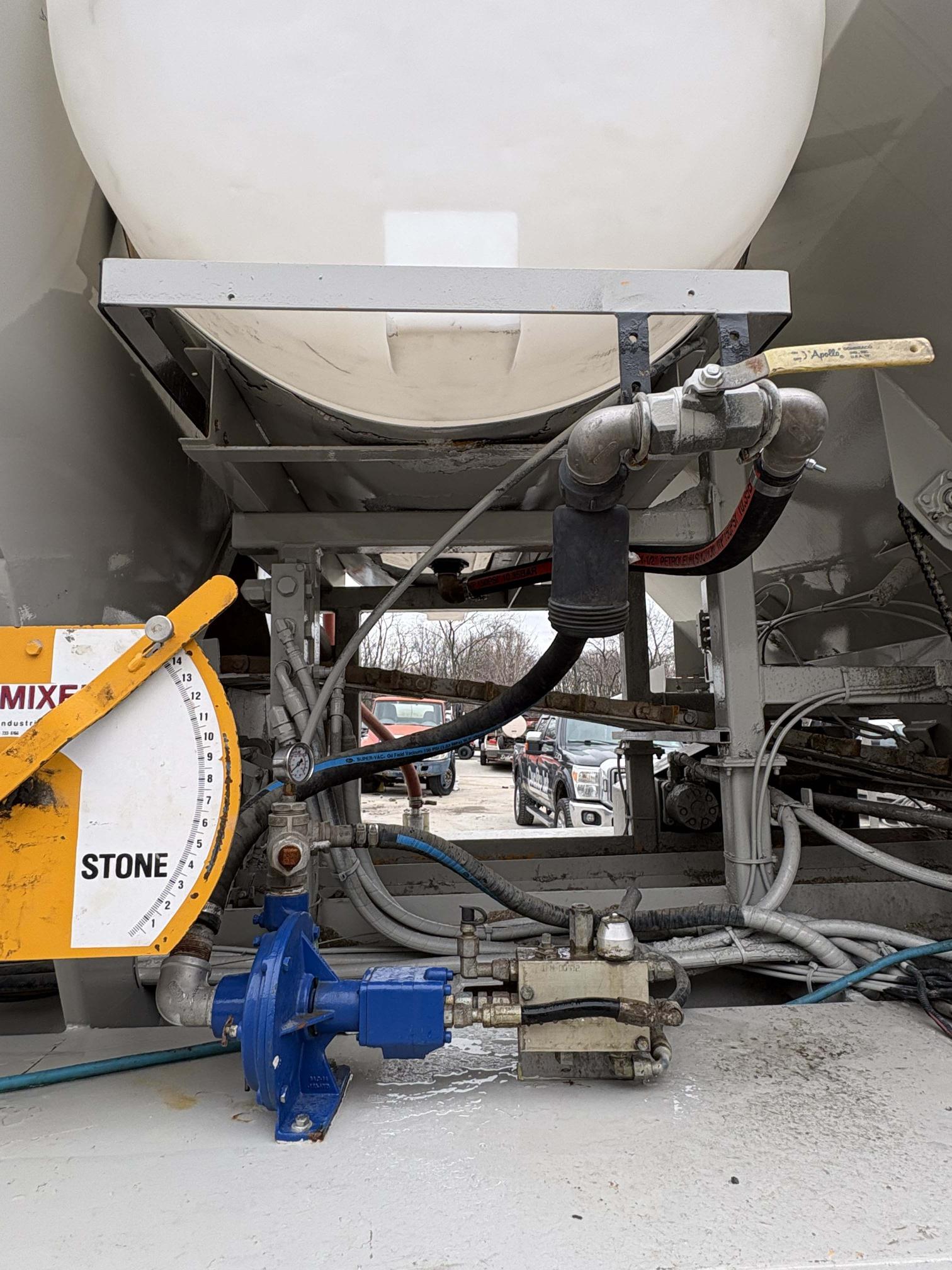 2004 INTERNATIONAL 7400 - view 18 of 26