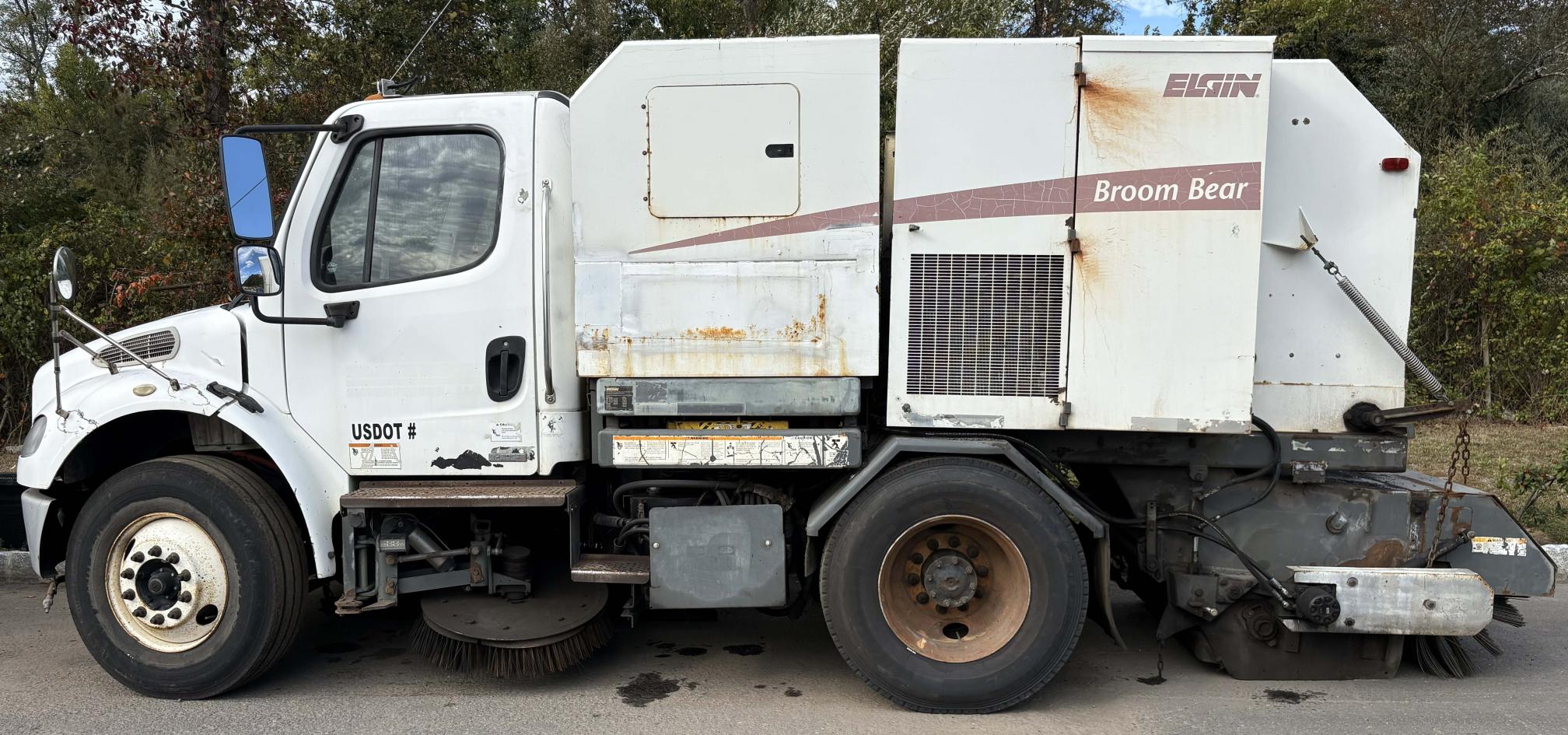 2007 ELGIN Broom Bear Series H - view 1 of 8