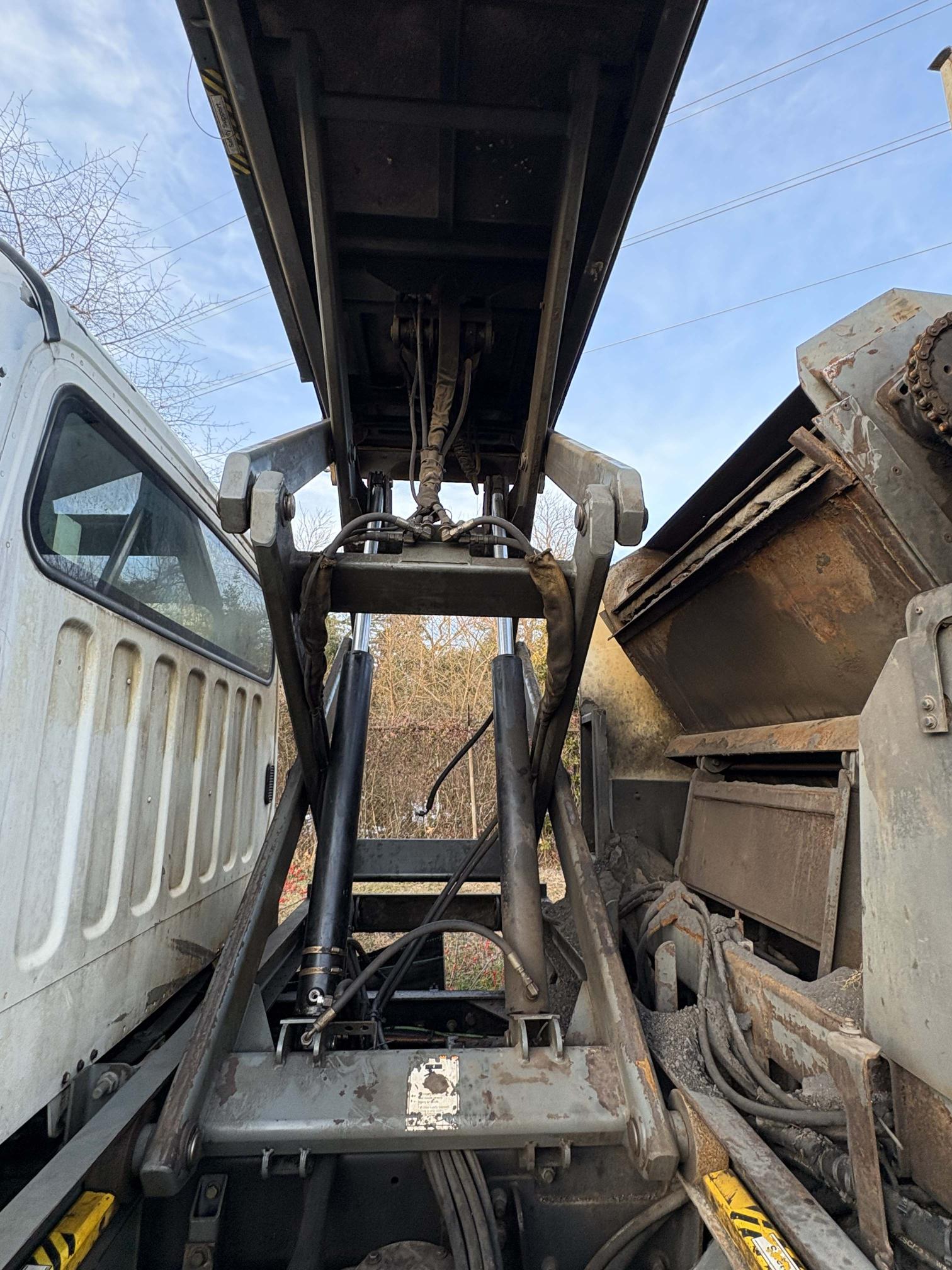 2007 ELGIN Broom Bear Series H - view 3 of 8