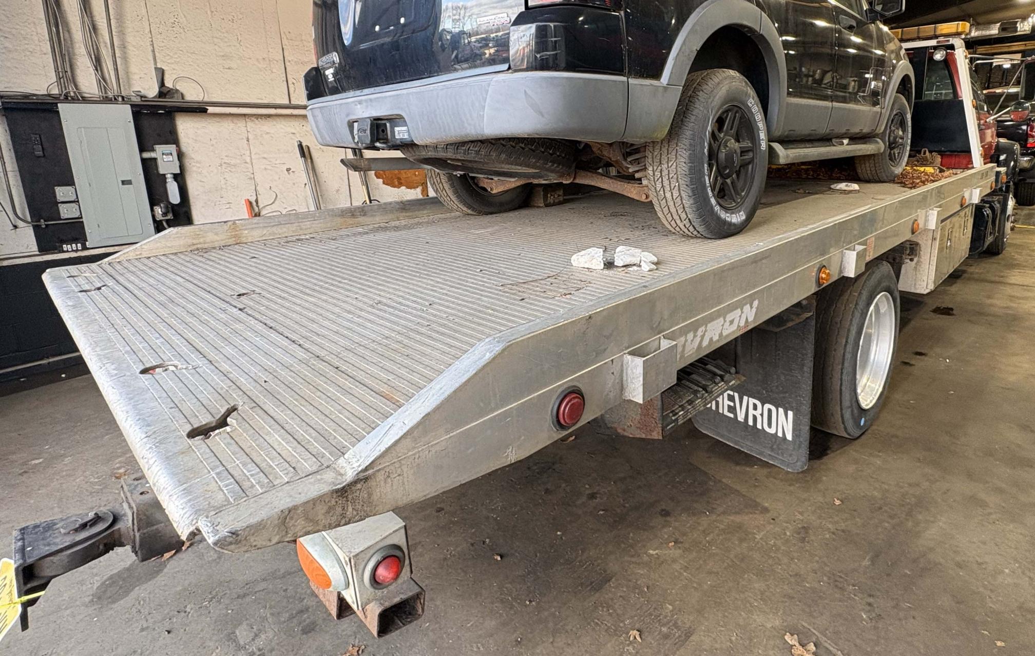 2000 GMC C6 - view 5 of 14