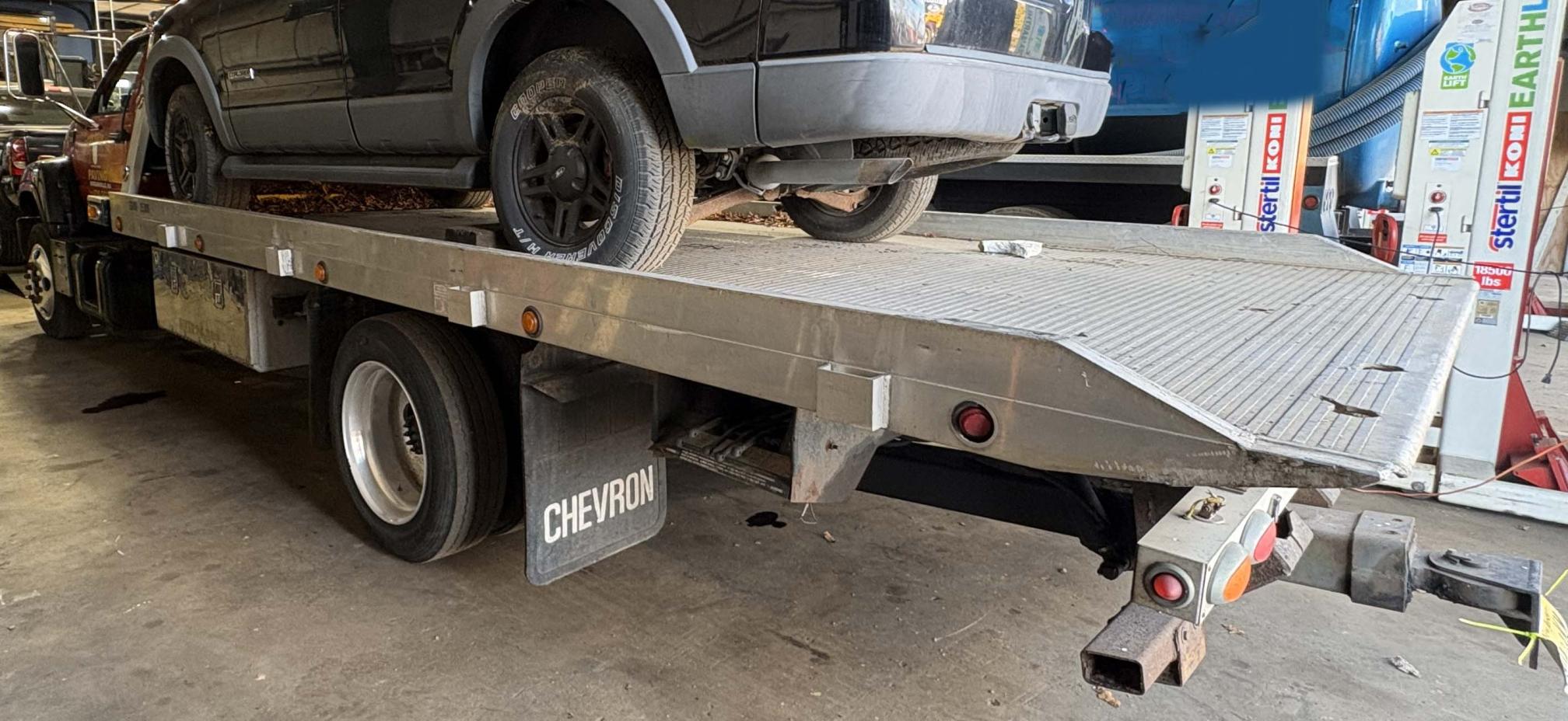 2000 GMC C6 - view 3 of 14