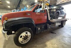 2000 GMC C6 - Image 2