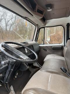 1998 INTERNATIONAL 4700 - Image 11