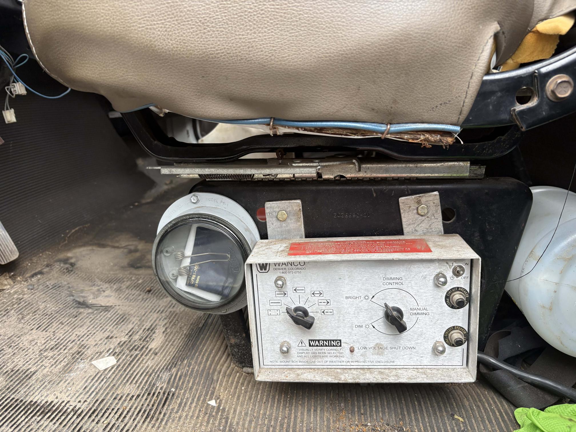 1998 INTERNATIONAL 4700 - view 14 of 20