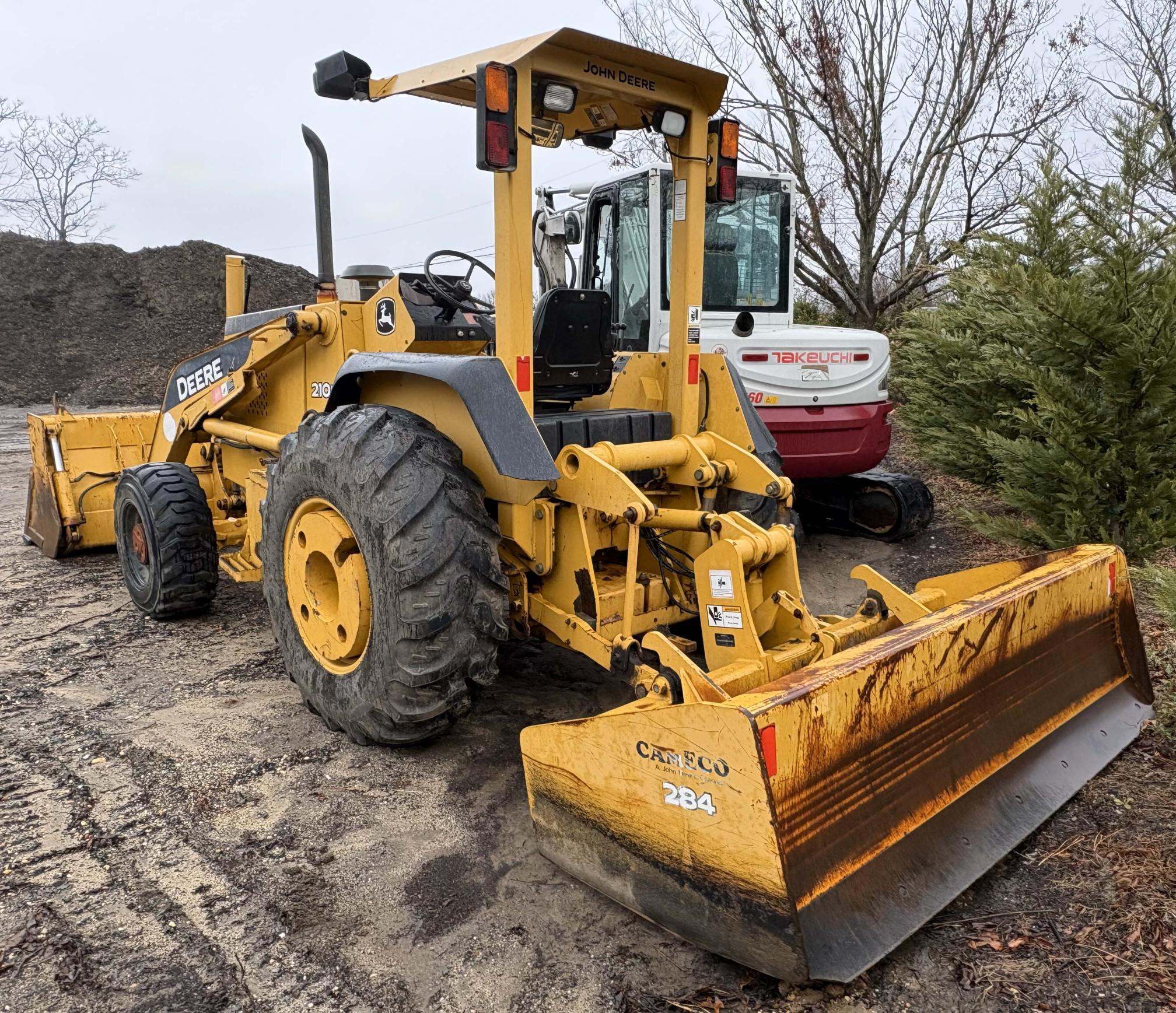 2007 DEERE 210LE - view 3 of 13