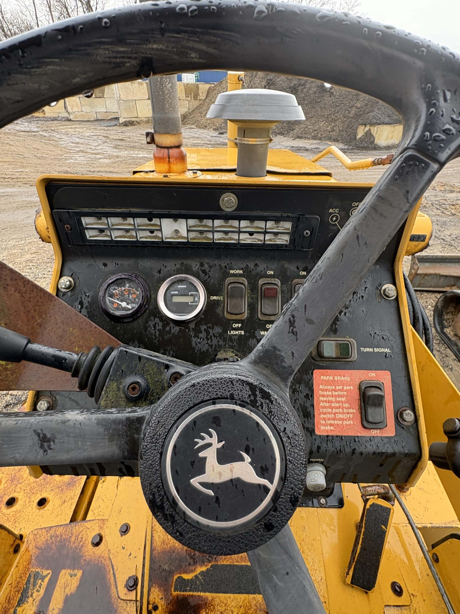 2007 DEERE 210LE - view 9 of 13