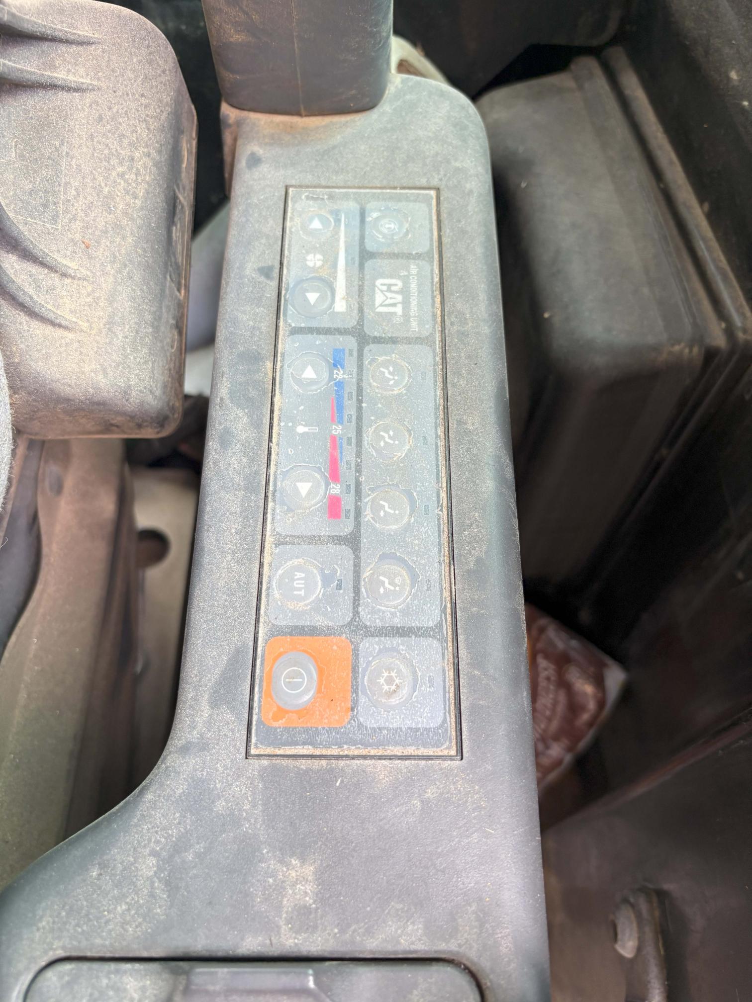 2013 CATERPILLAR 321D LCR - Image 24