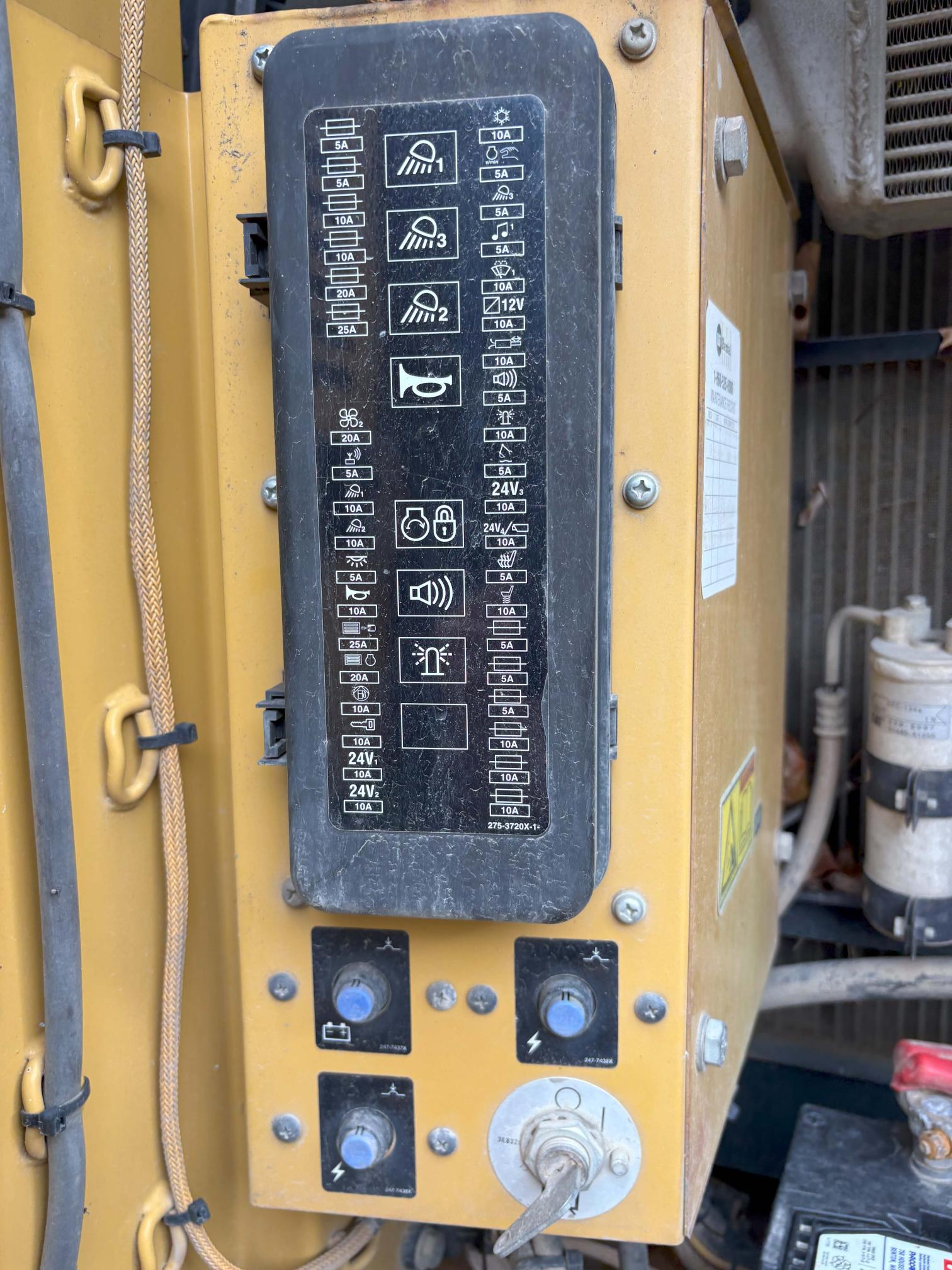 2013 CATERPILLAR 321D LCR - Image 27