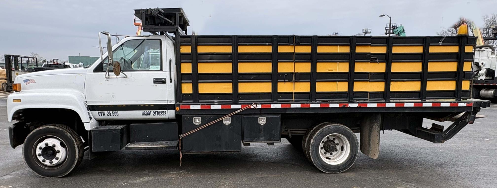 1995 GMC C6000 - Image 2