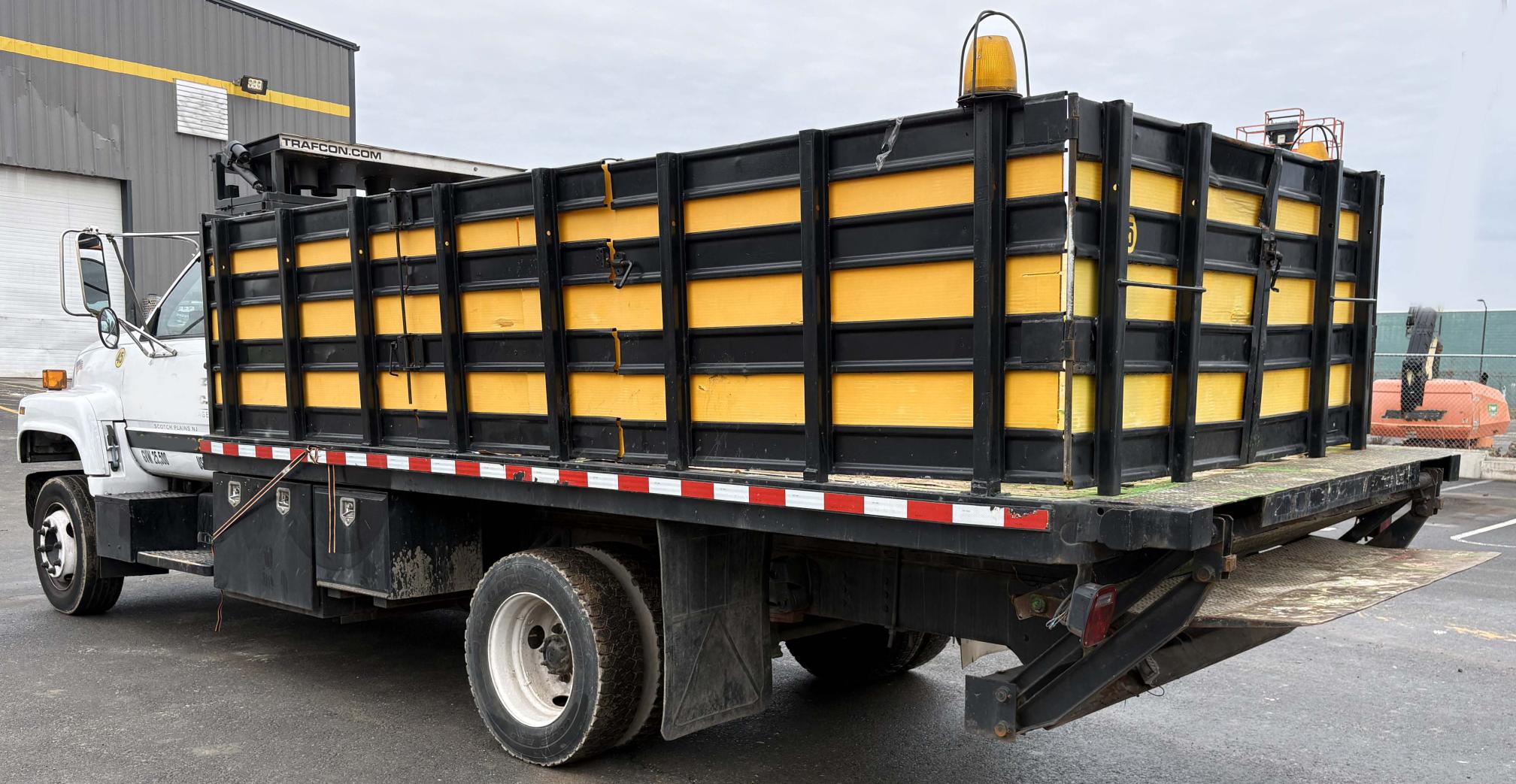 1995 GMC C6000 - Image 3