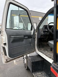 1995 GMC C6000 - Image 9