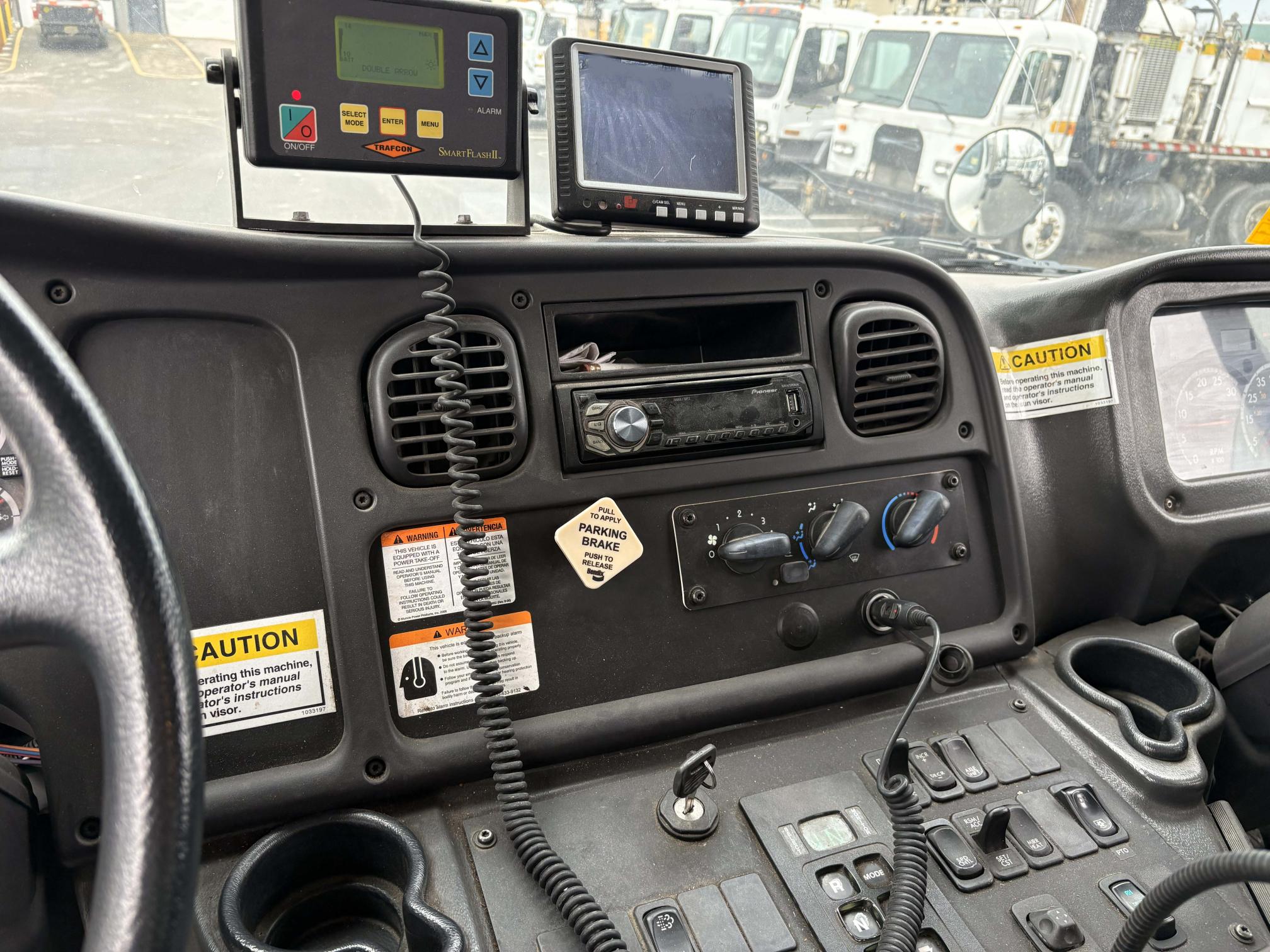 2015 ELGIN Broom Bear Series H - view 14 of 21