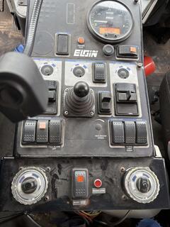 2015 ELGIN Broom Bear Series H - Image 17