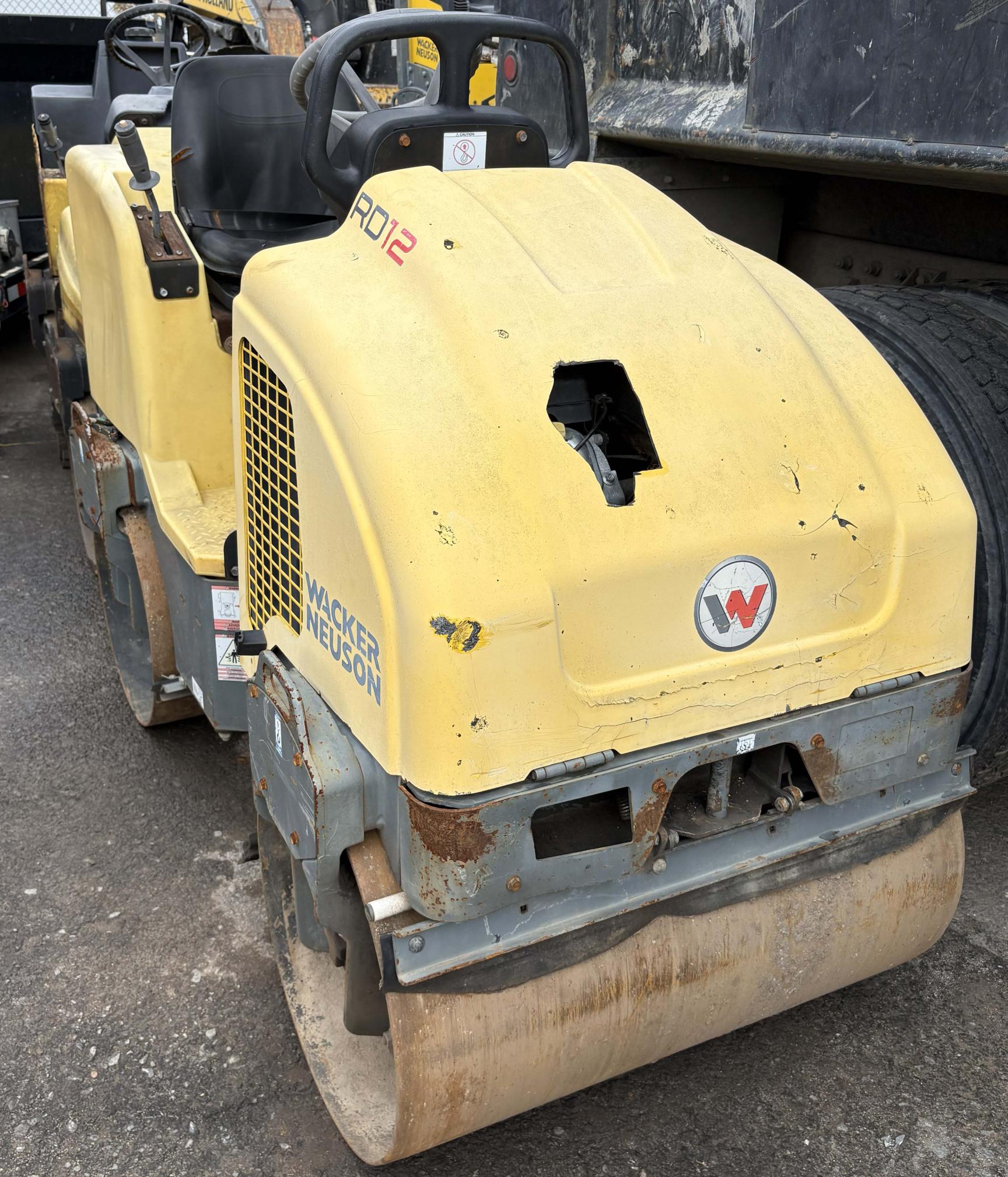 2015 WACKER NEUSON RD12A - Image 2