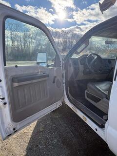 2008 FORD F-550 - Image 7