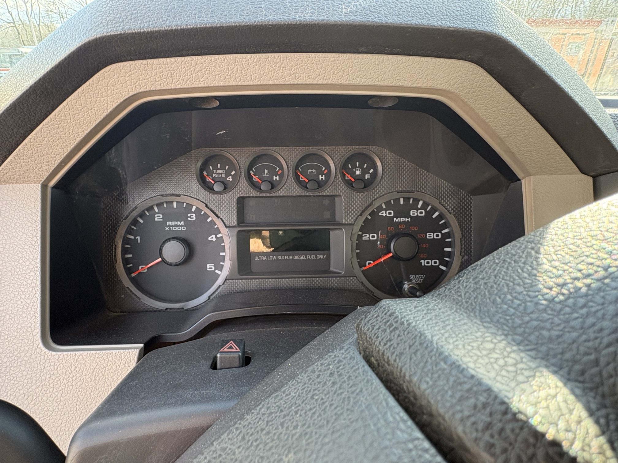 2008 FORD F-550 - view 9 of 21