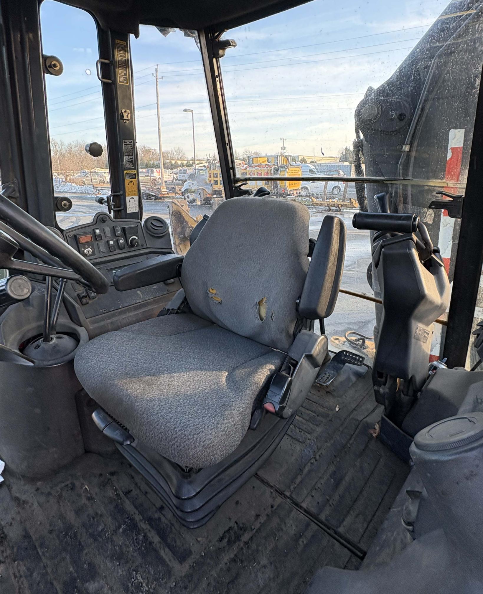 2007 DEERE 410J - Image 10