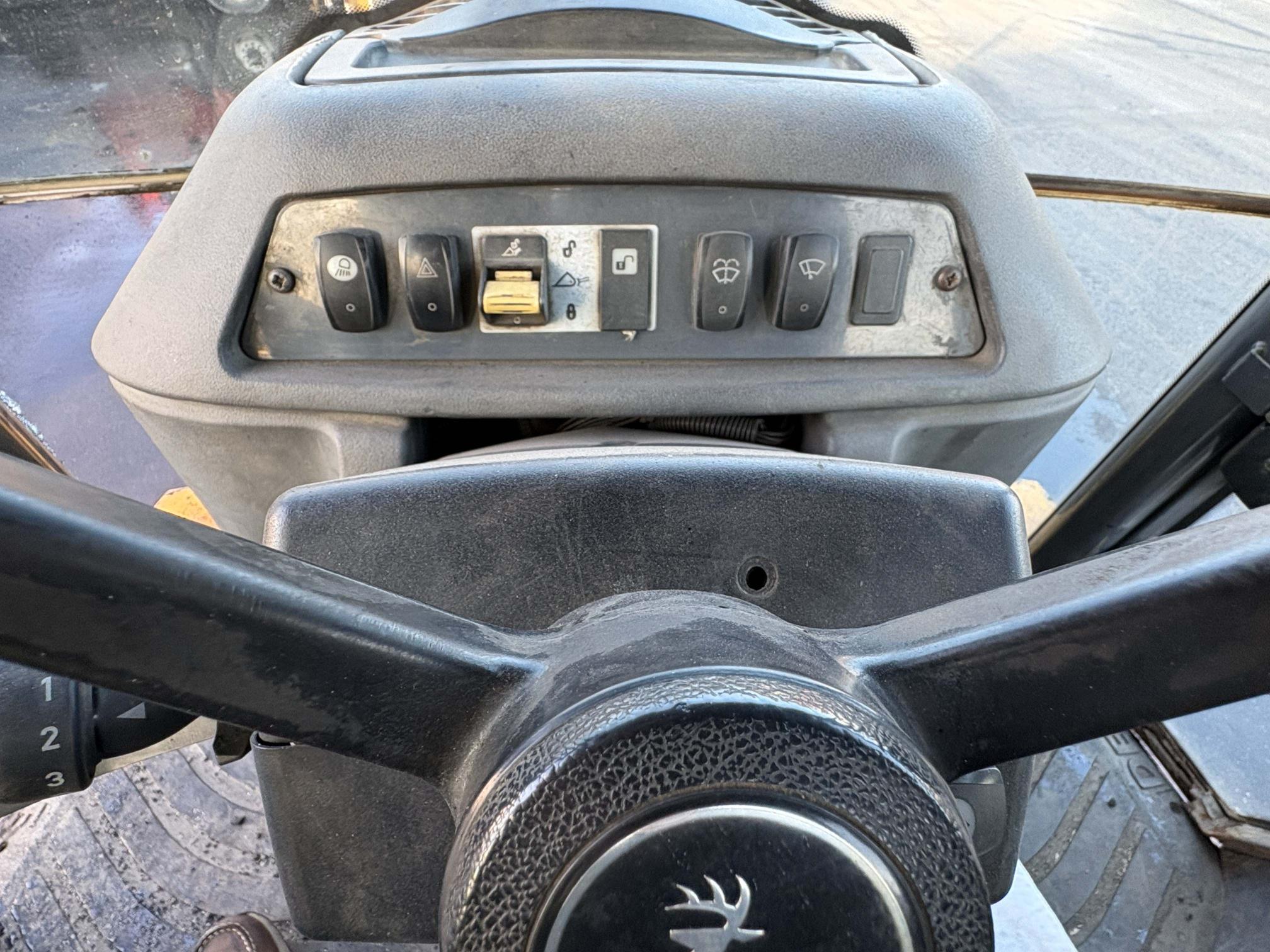 2007 DEERE 410J - Image 11