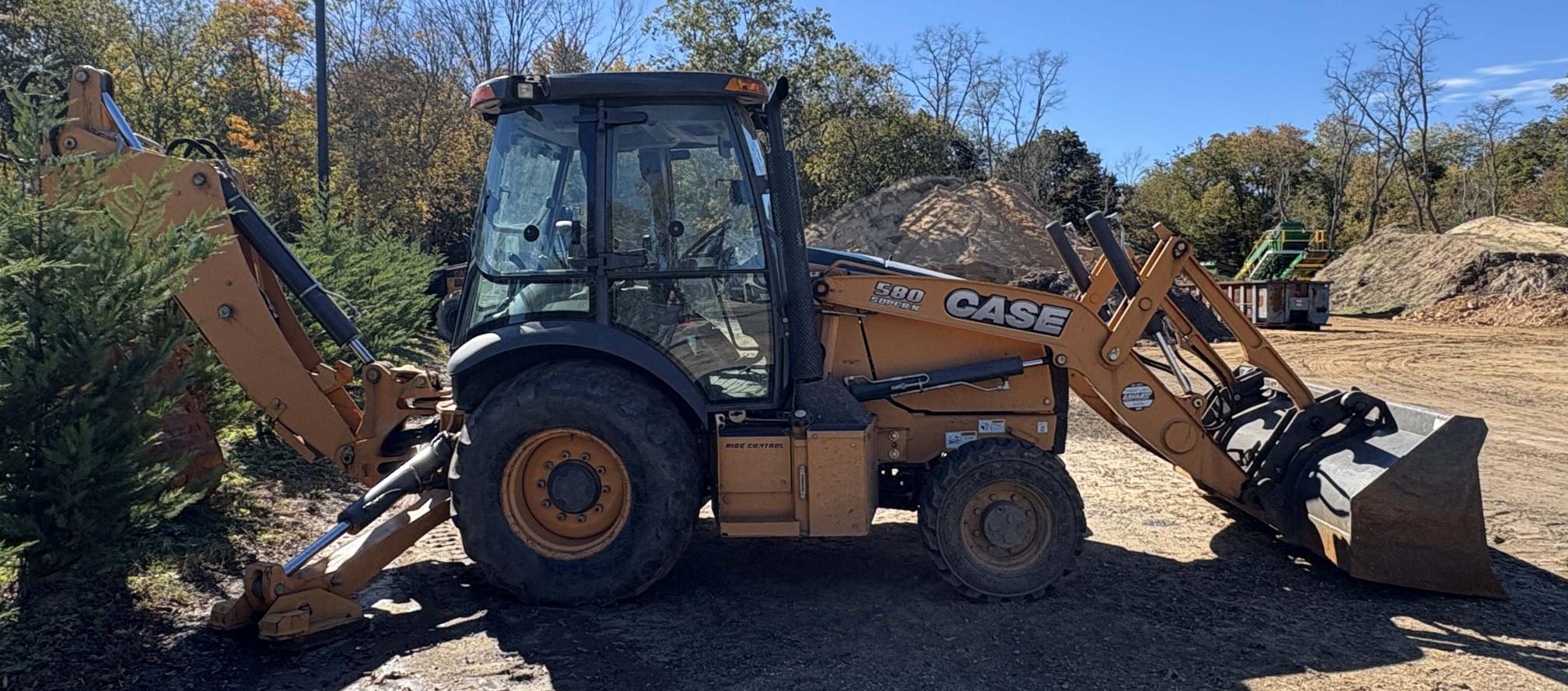 2014 CASE 580 Super N - view 4 of 26