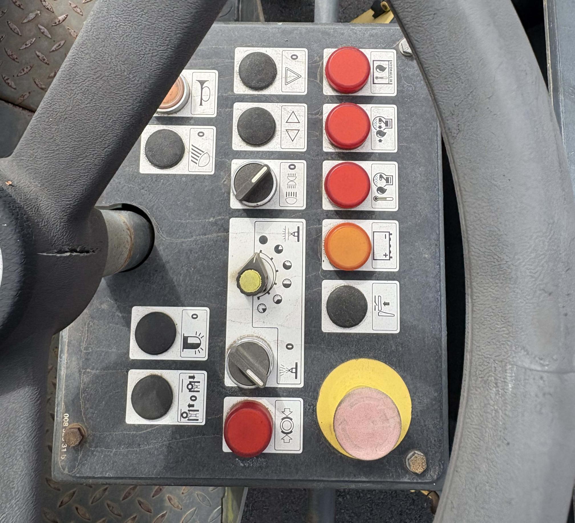 2000 BOMAG BW100 AD-3 - view 9 of 12