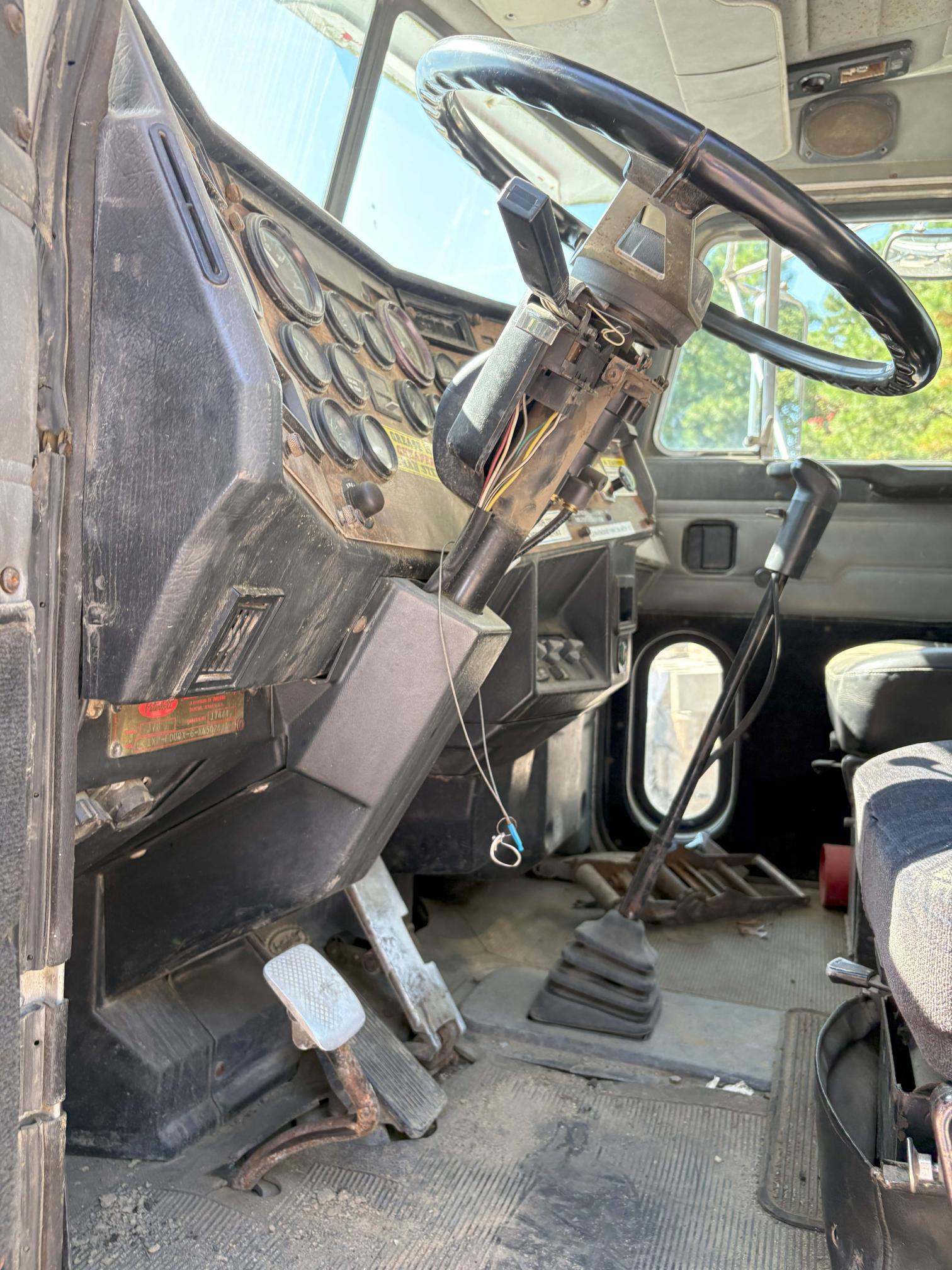 1999 PETERBILT 378 - view 10 of 15