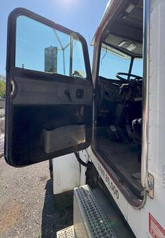 1999 PETERBILT 378 - Image 9