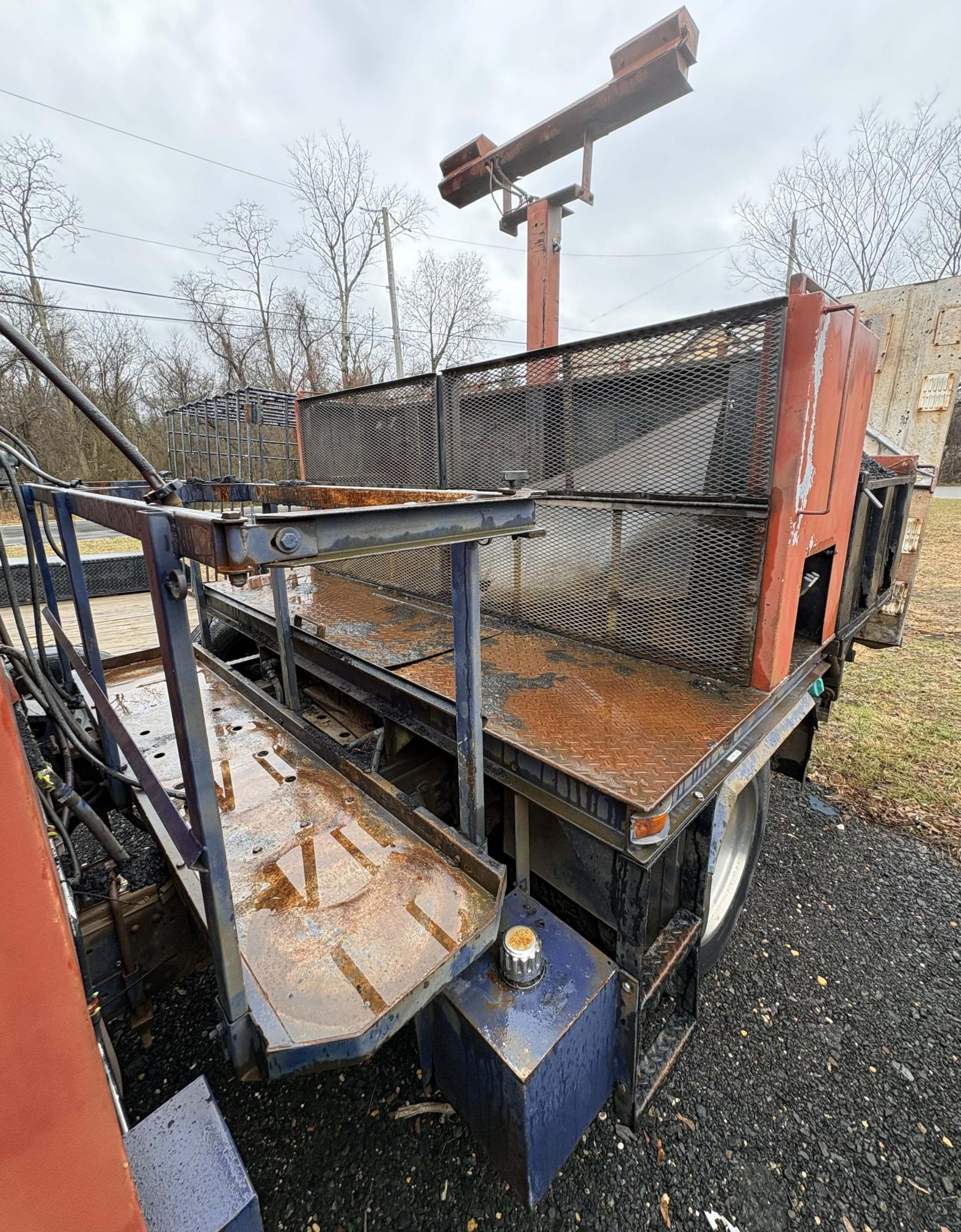 2007 ISUZU NRR - view 9 of 23