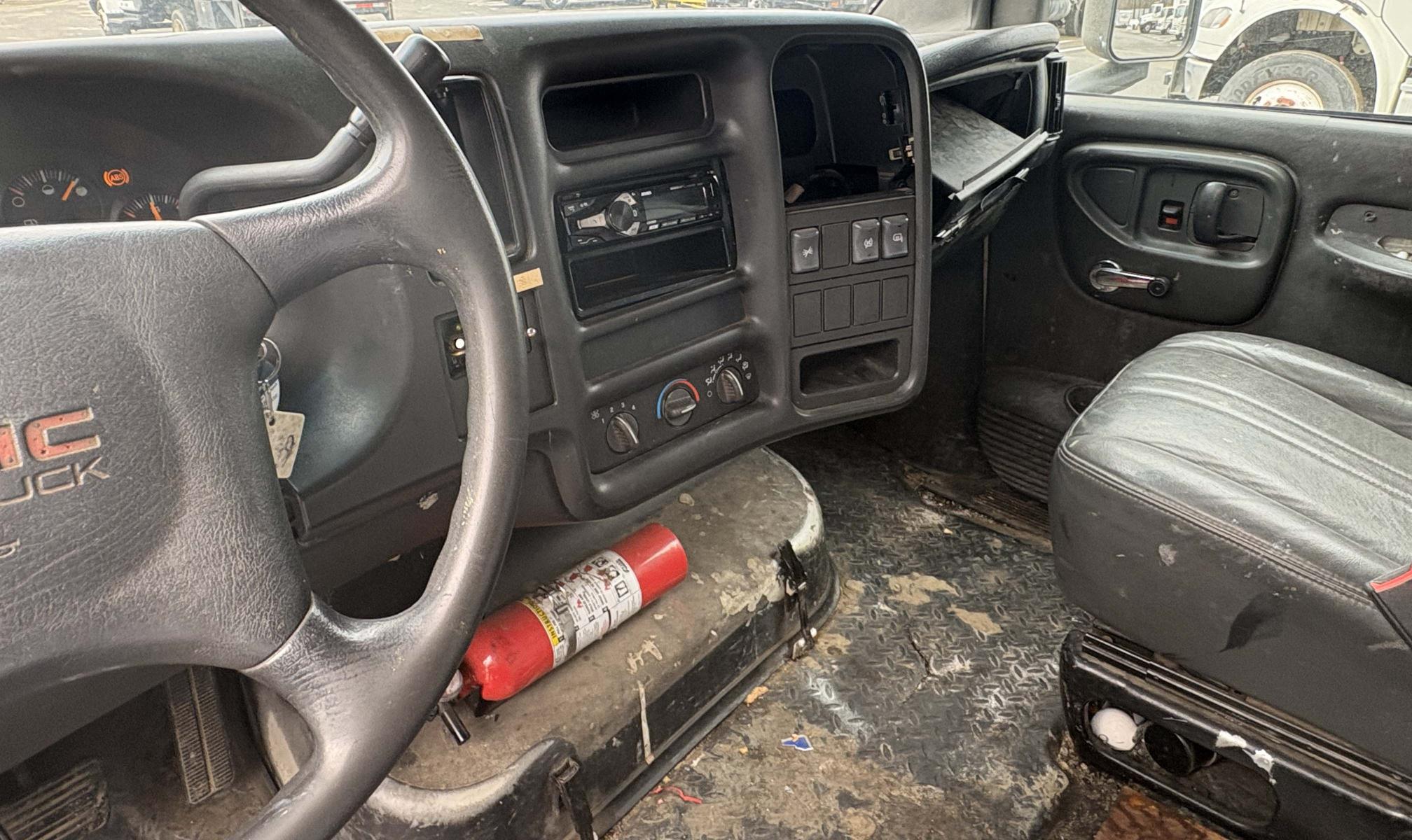 2003 GMC C4500 - view 11 of 16