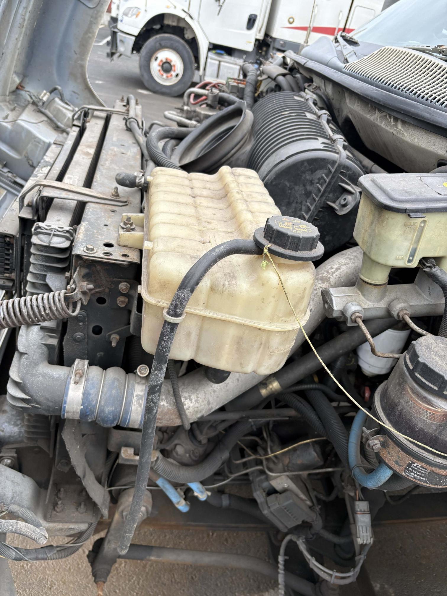 2003 GMC C4500 - Image 14