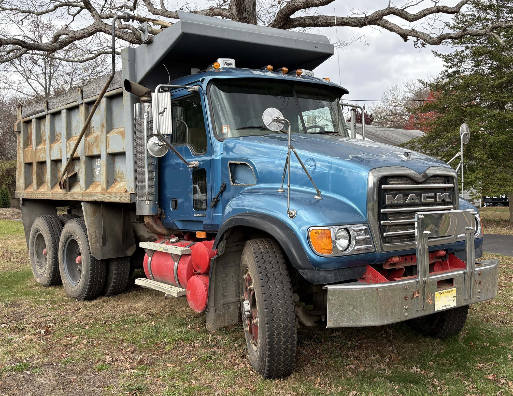 2006 MACK Granite CV713