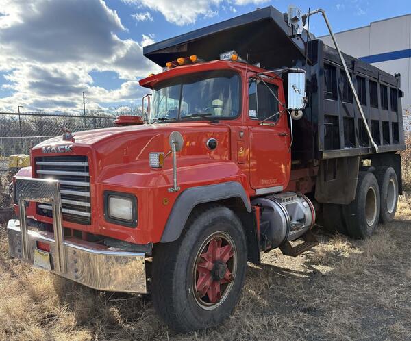 1993 MACK RD688SX