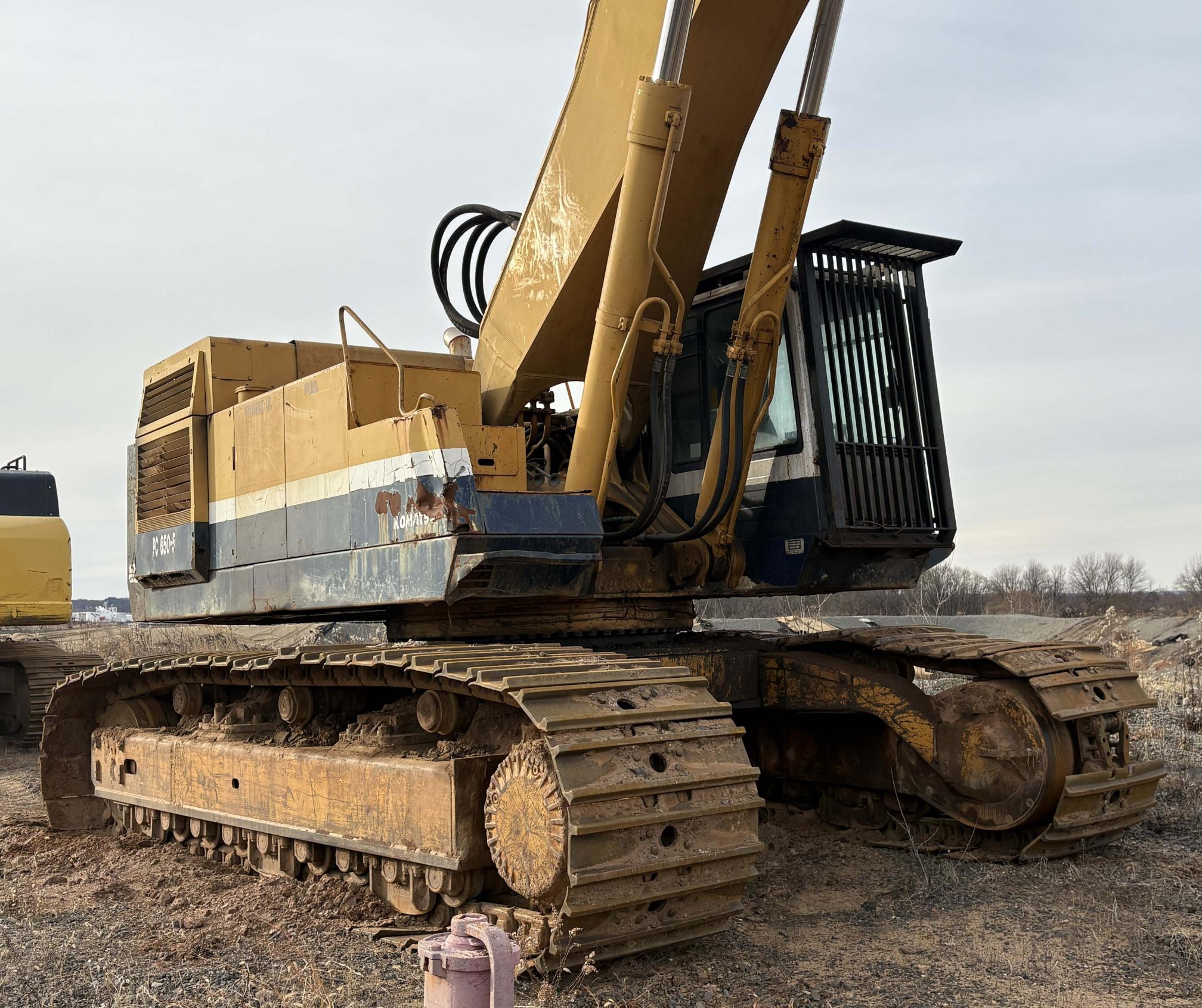 KOMATSU DRESSER PC650LC-5 - Image 10