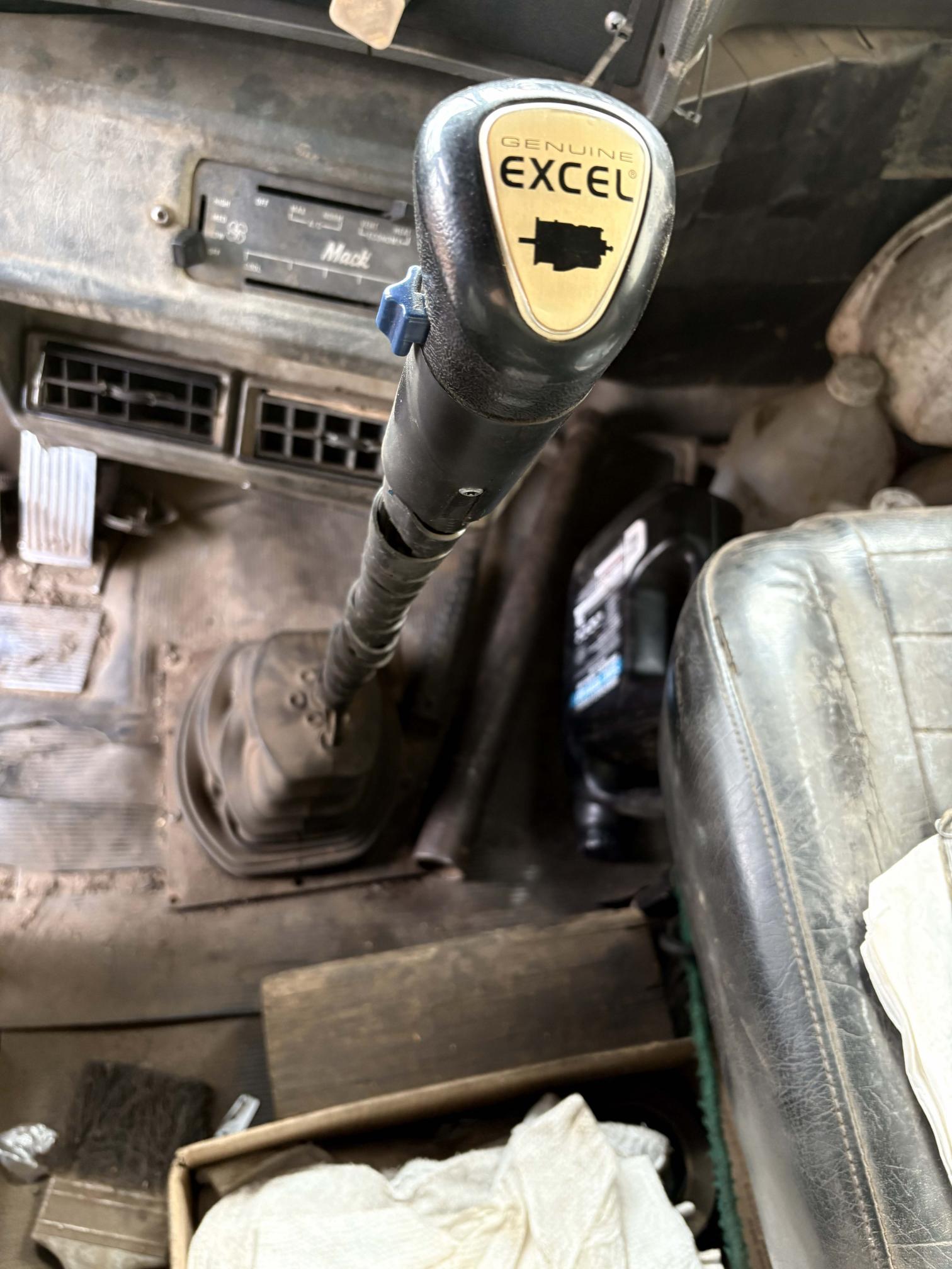 1999 MACK RD688SX - view 14 of 22