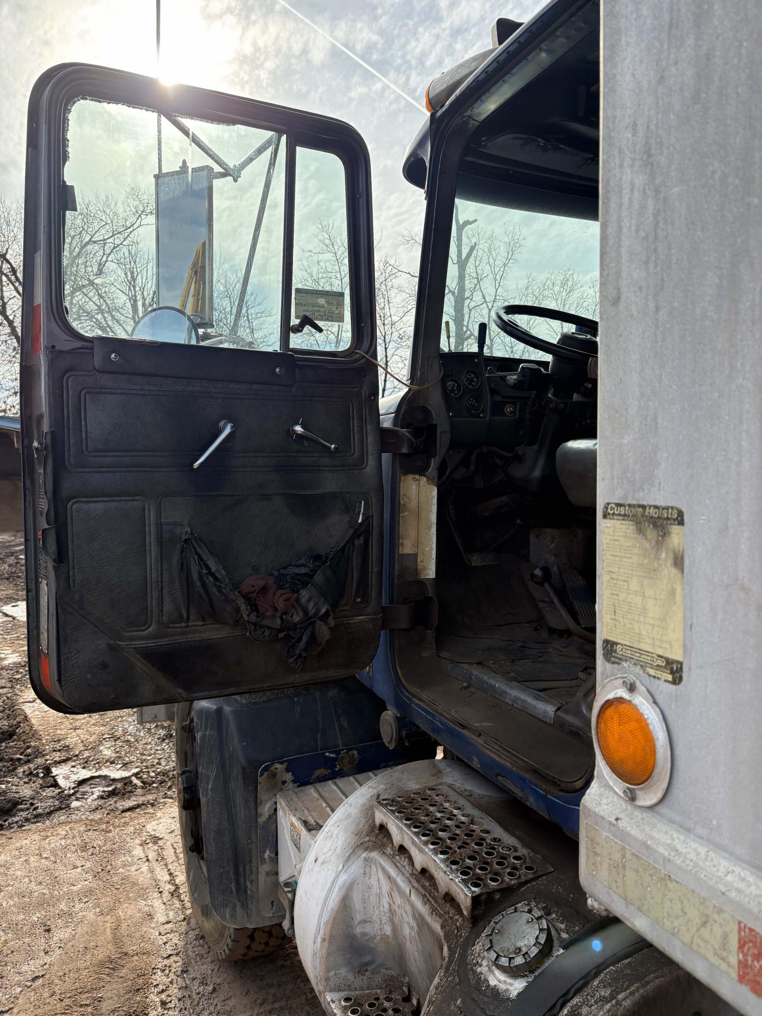 1999 MACK RD688SX - view 8 of 22