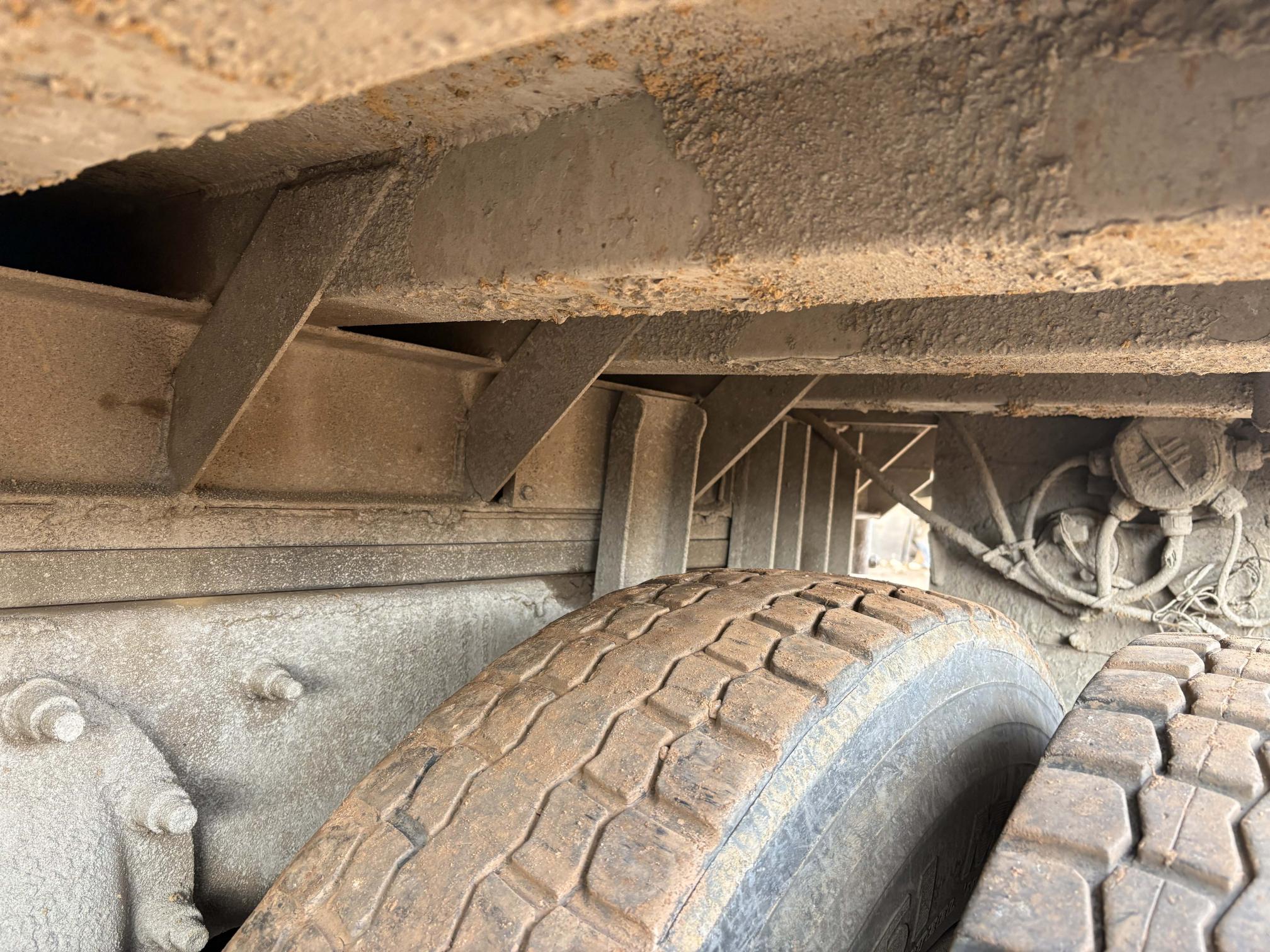 1999 MACK RD688SX - view 18 of 22