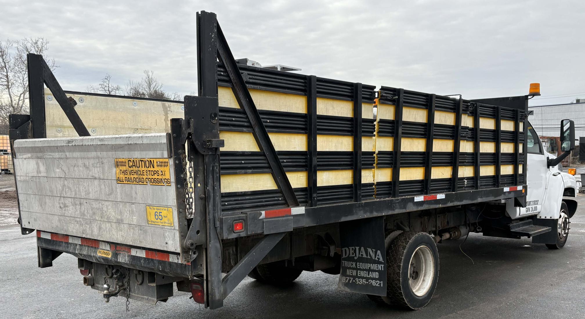 2008 GMC C5500 - Image 5