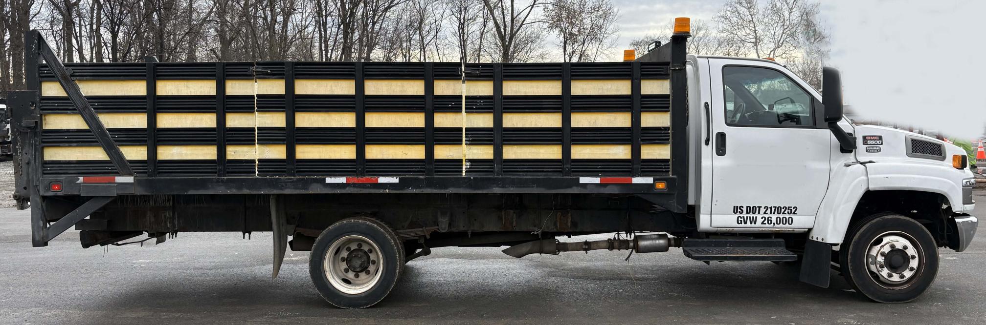 2008 GMC C5500 - Image 6