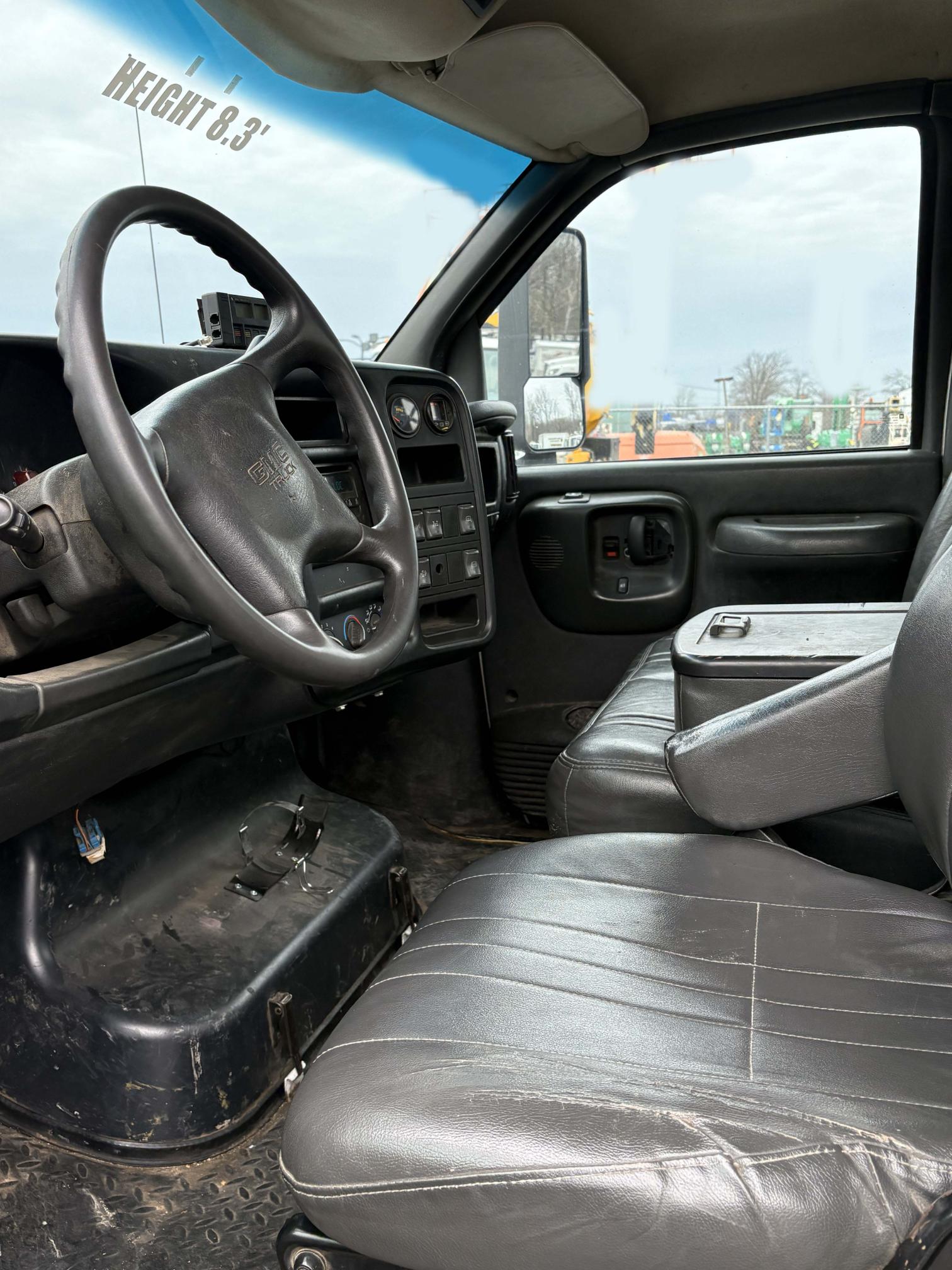 2008 GMC C5500 - view 10 of 21