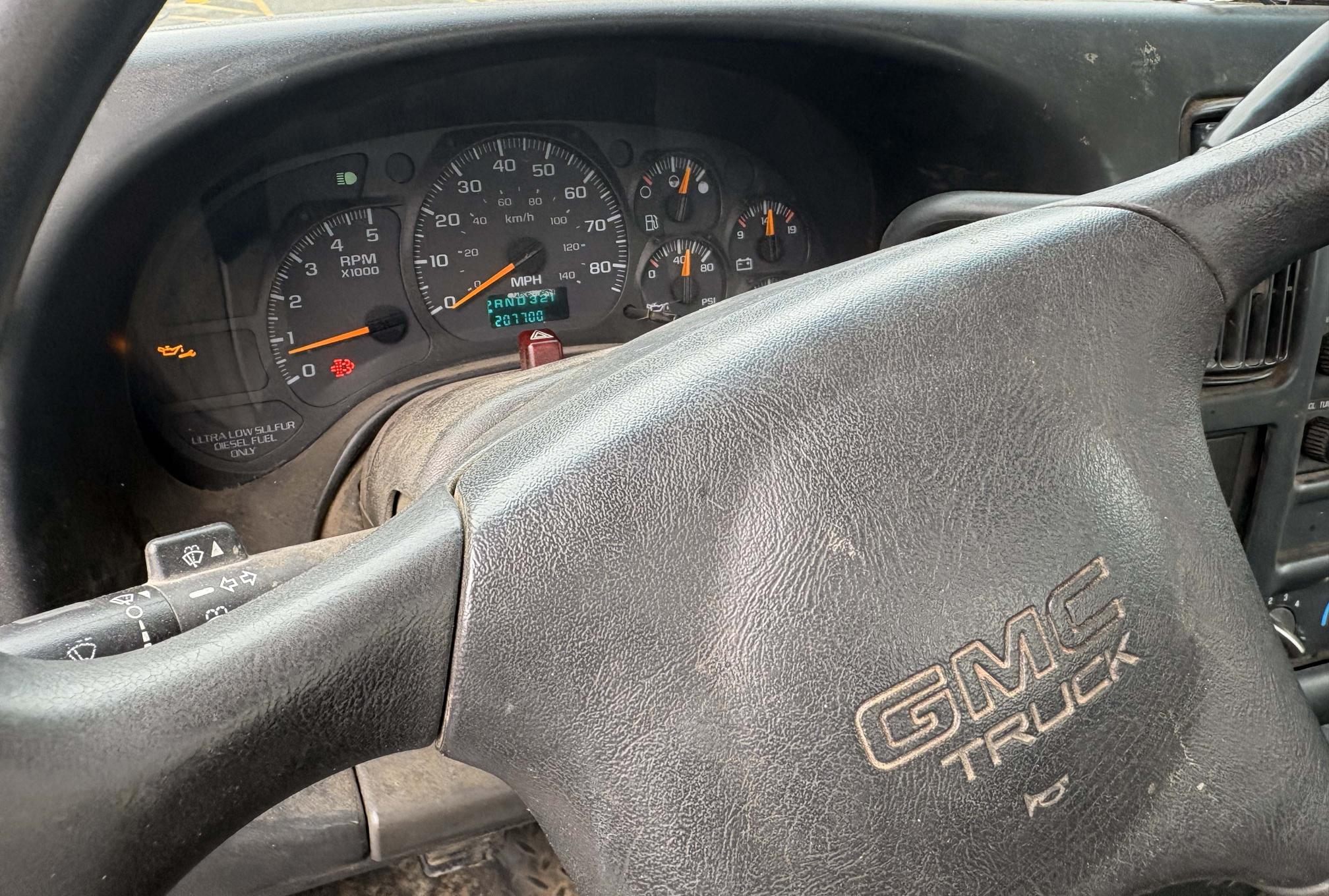 2008 GMC C5500 - Image 13