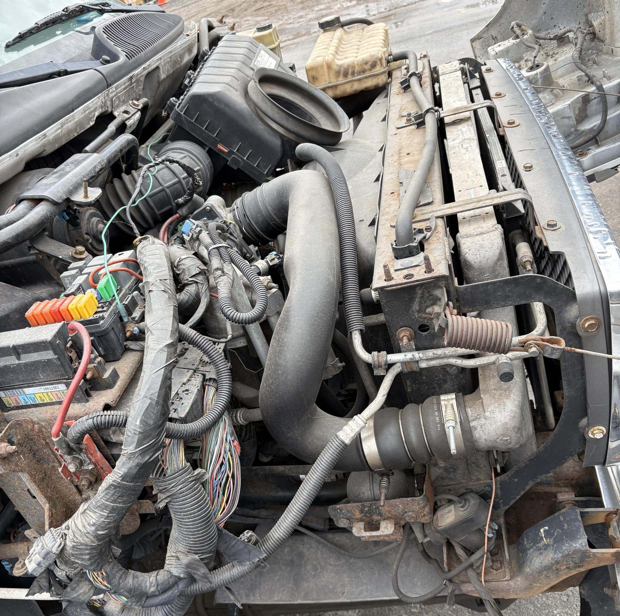 2008 GMC C5500 - Image 14