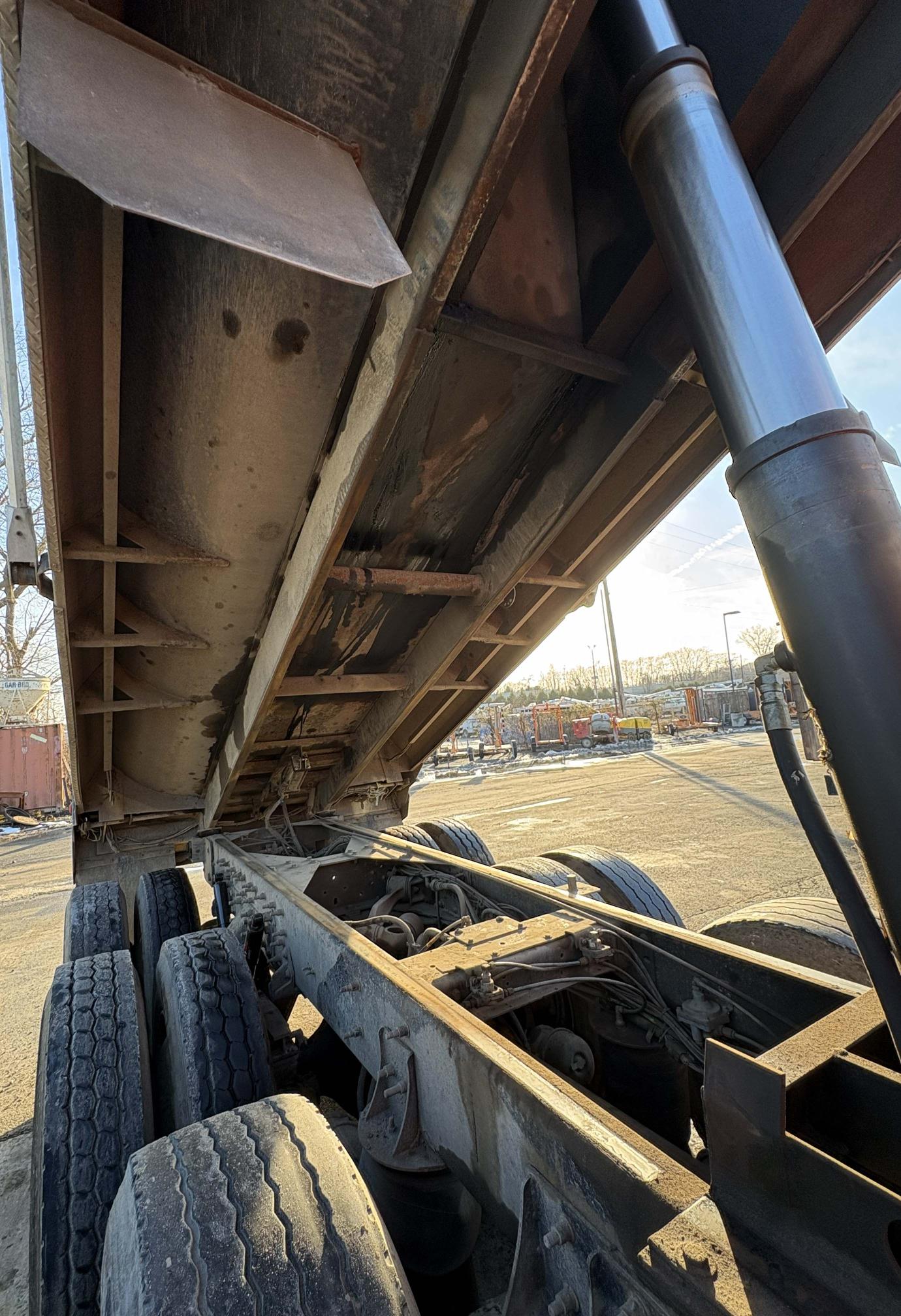 2014 CATERPILLAR CT660S - view 6 of 10