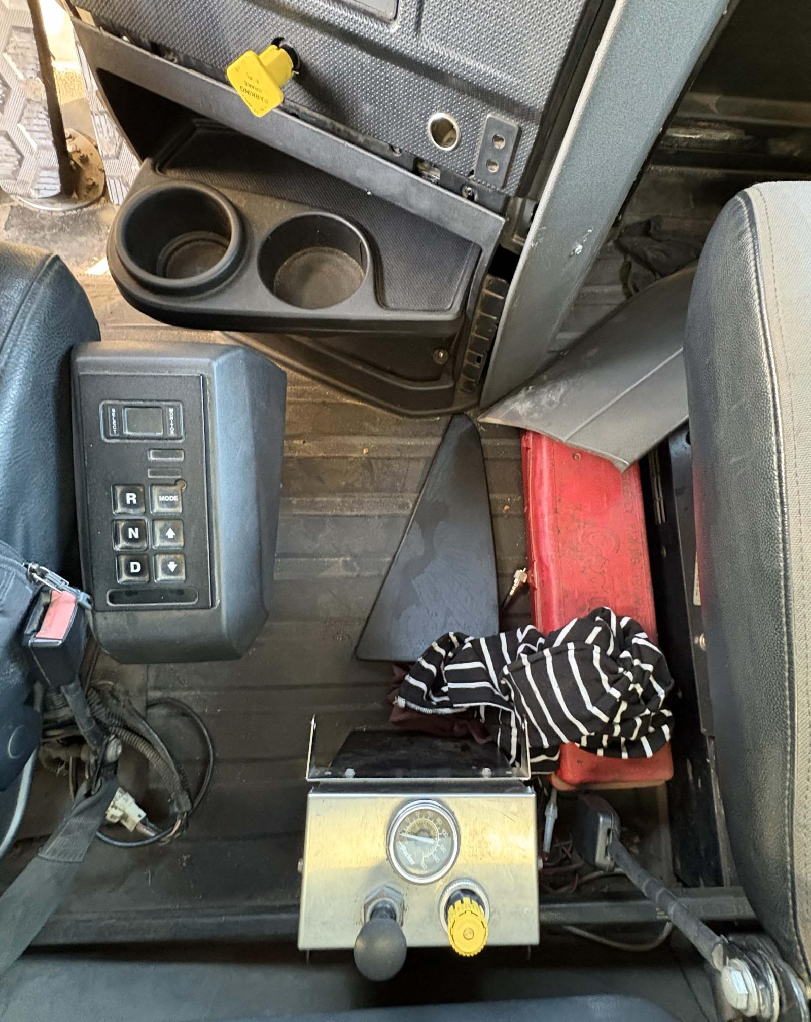 2014 CATERPILLAR CT660S - view 9 of 10