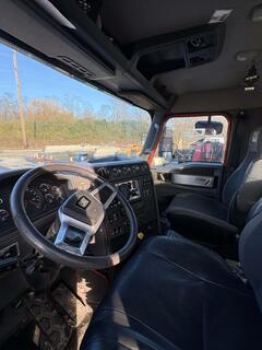 2014 CATERPILLAR CT660S - Image 7