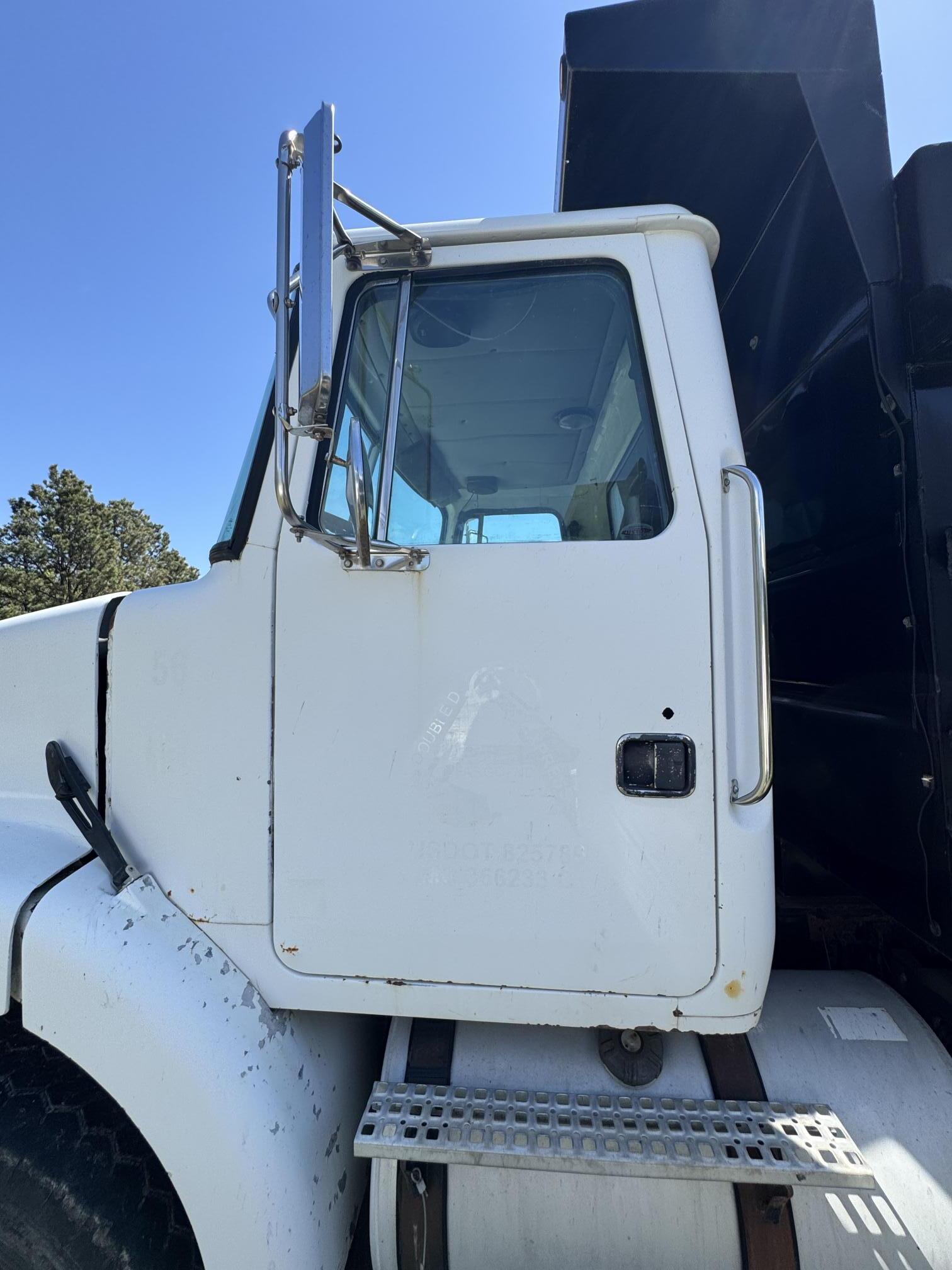 1995 WHITE/GMC WHITE GMC - Image 18