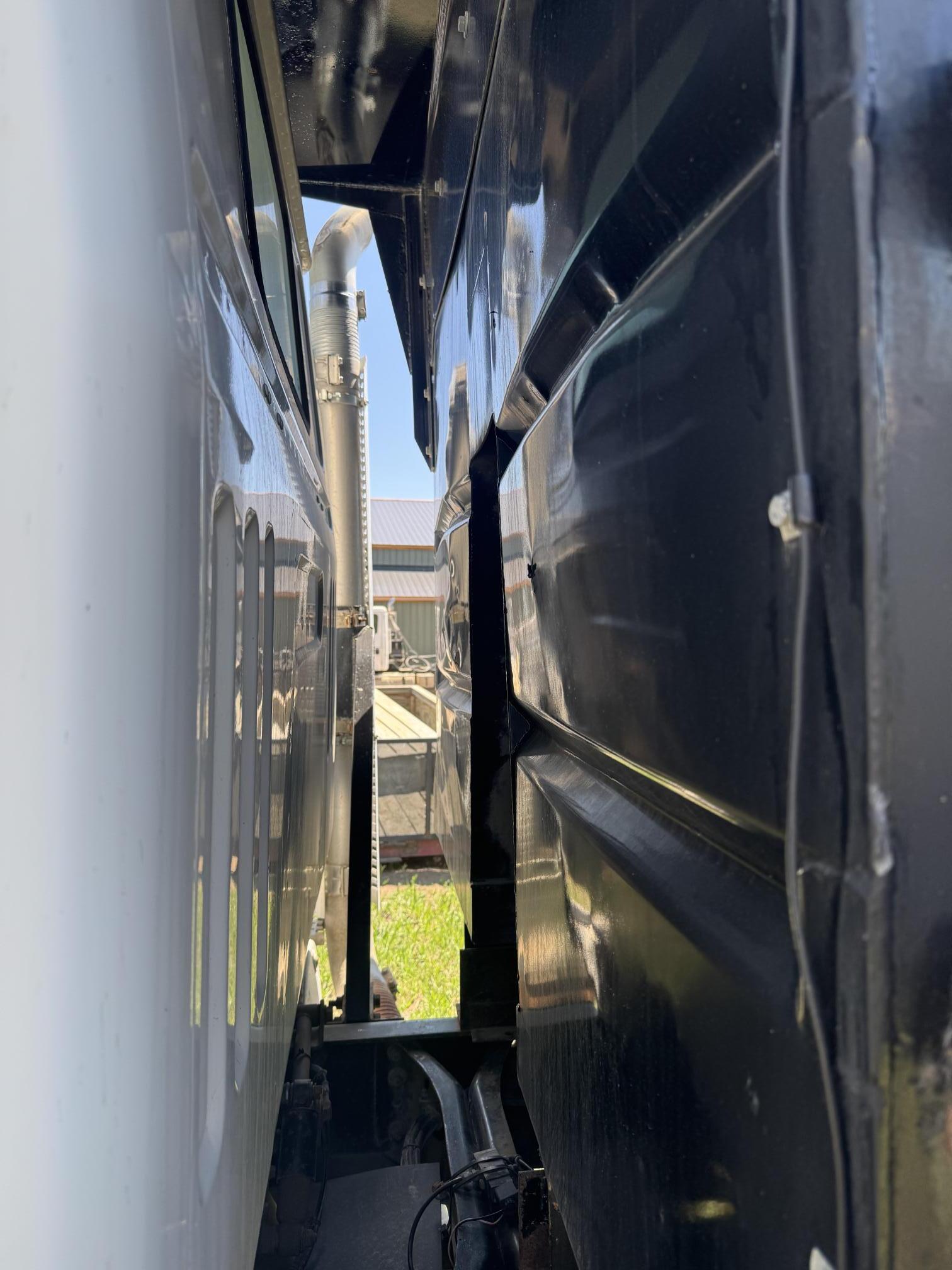 1995 WHITE/GMC WHITE GMC - Image 31