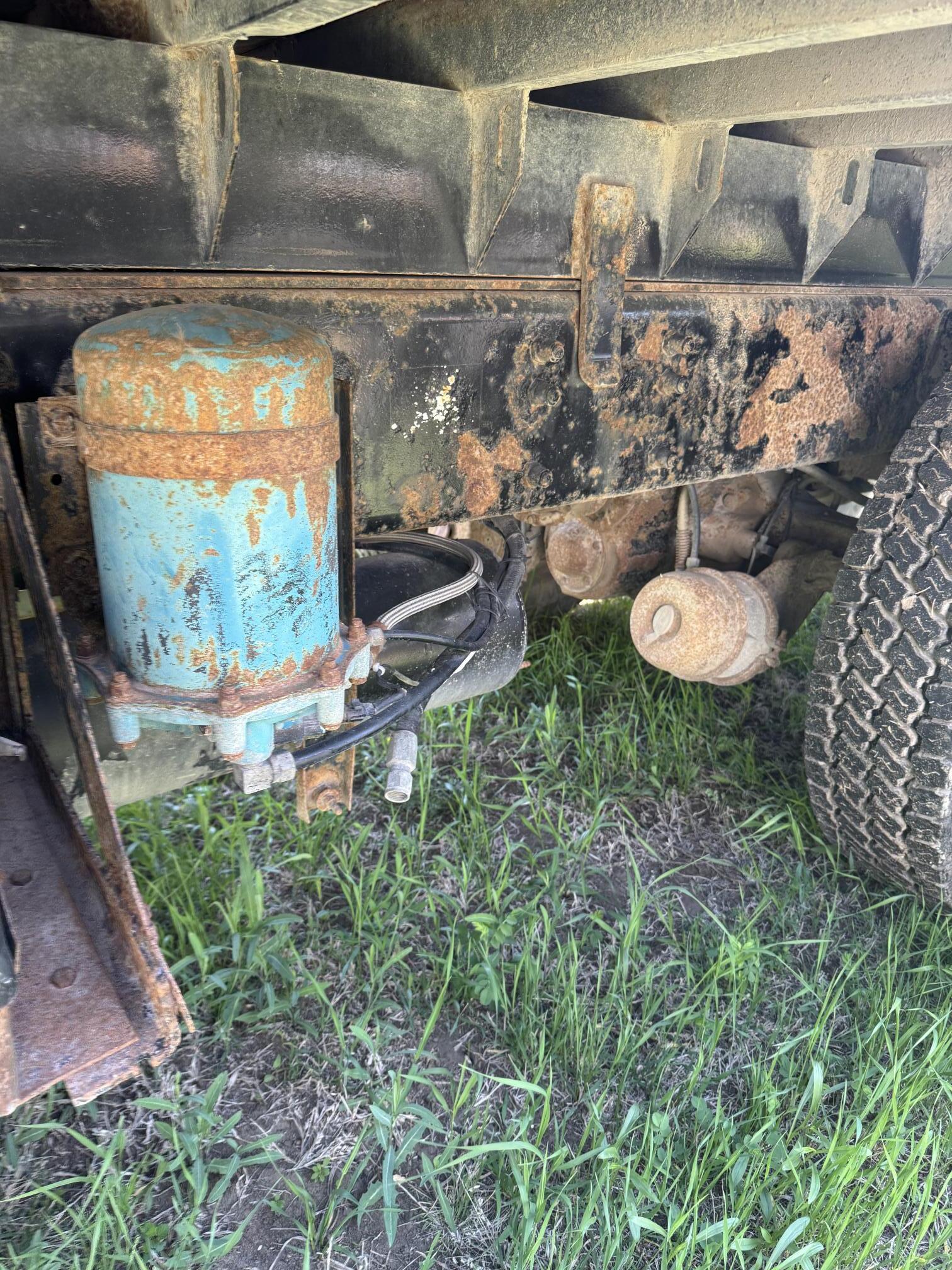 1995 WHITE/GMC WHITE GMC - Image 32