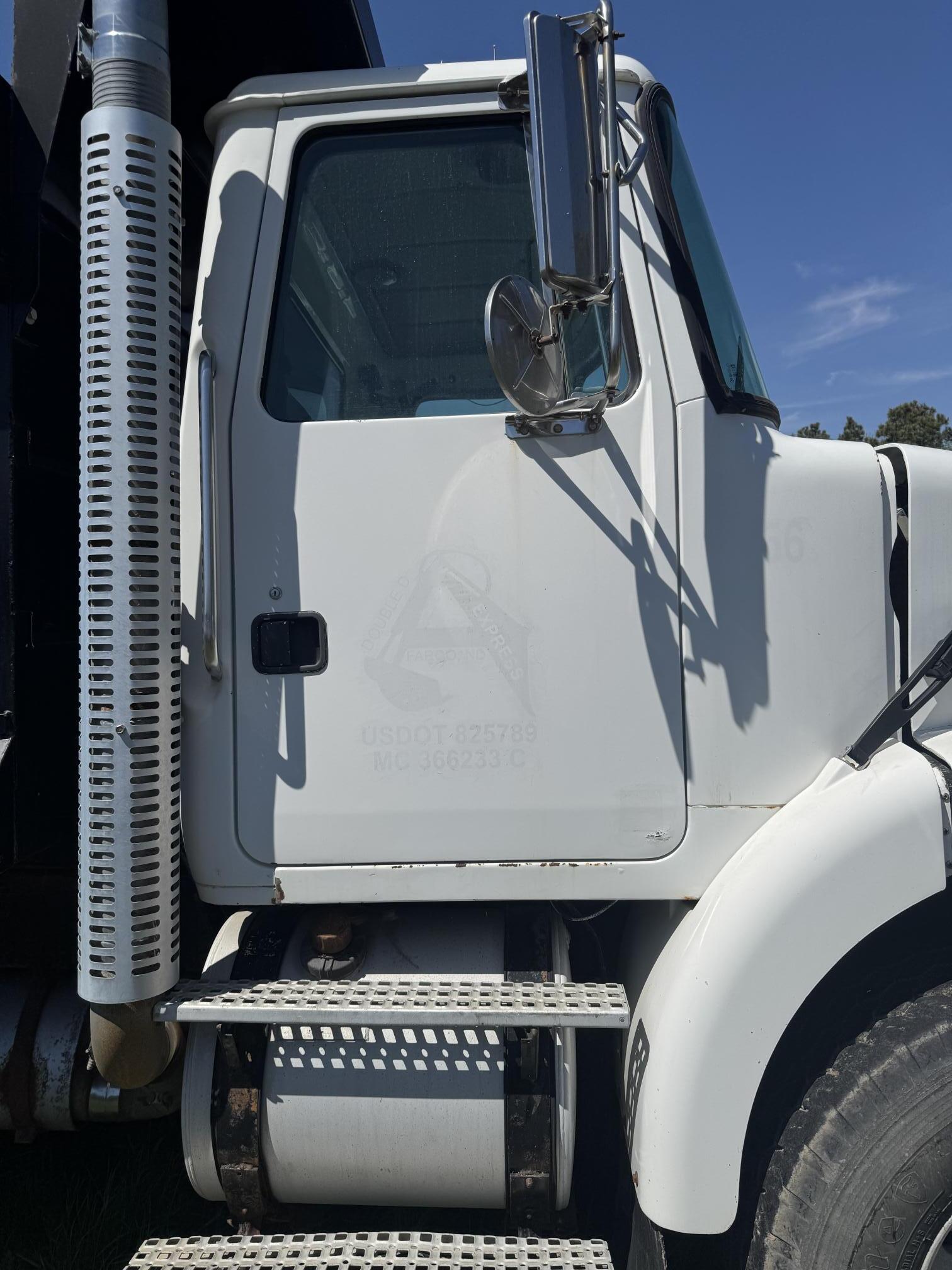 1995 WHITE/GMC WHITE GMC - Image 40